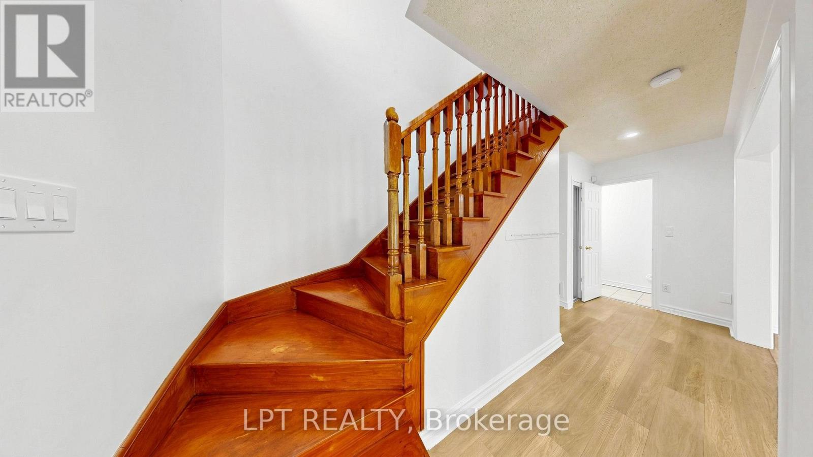 81 Shady Pine Circle, Brampton (Sandringham-Wellington), Ontario  L6R 1K3 - Photo 15 - W13842820