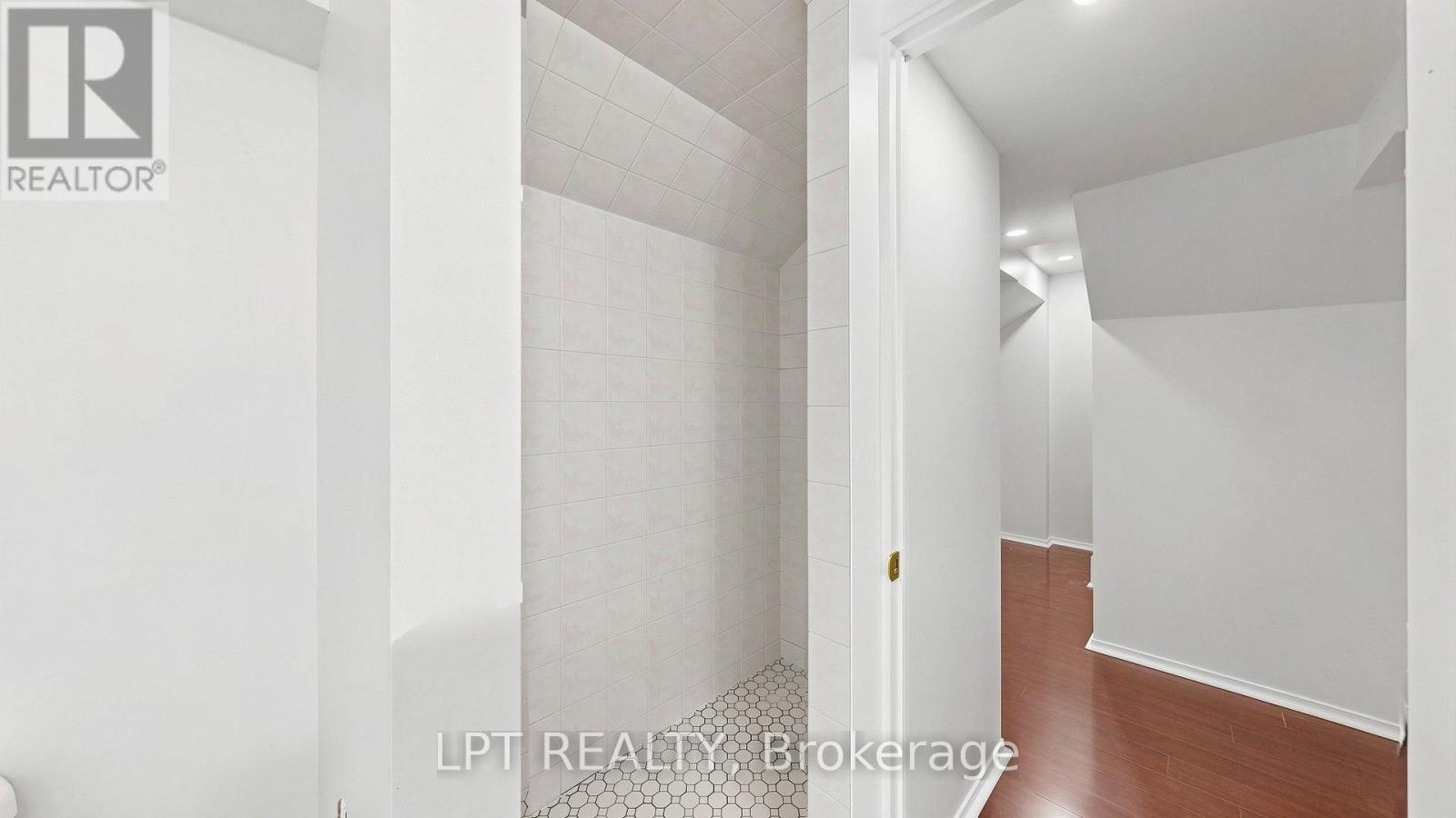 81 Shady Pine Circle, Brampton (Sandringham-Wellington), Ontario  L6R 1K3 - Photo 32 - W13842820