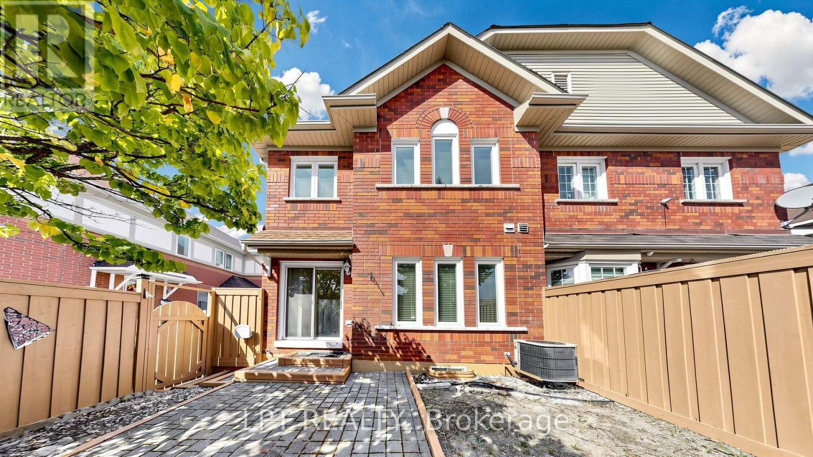 81 Shady Pine Circle, Brampton (Sandringham-Wellington), Ontario  L6R 1K3 - Photo 35 - W13842820