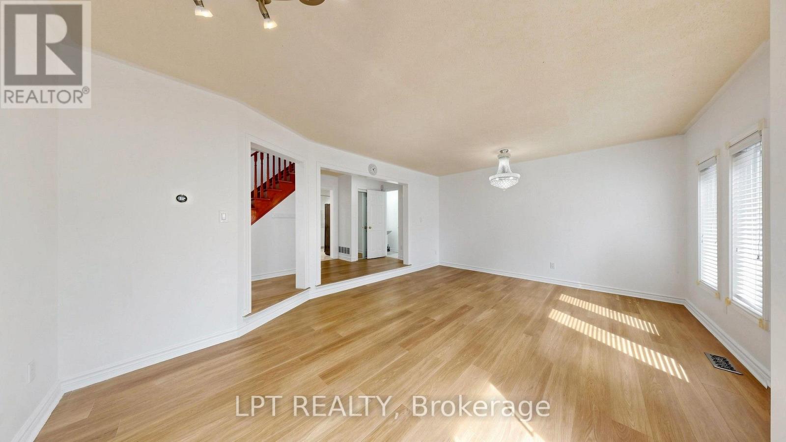 81 Shady Pine Circle, Brampton (Sandringham-Wellington), Ontario  L6R 1K3 - Photo 8 - W13842820