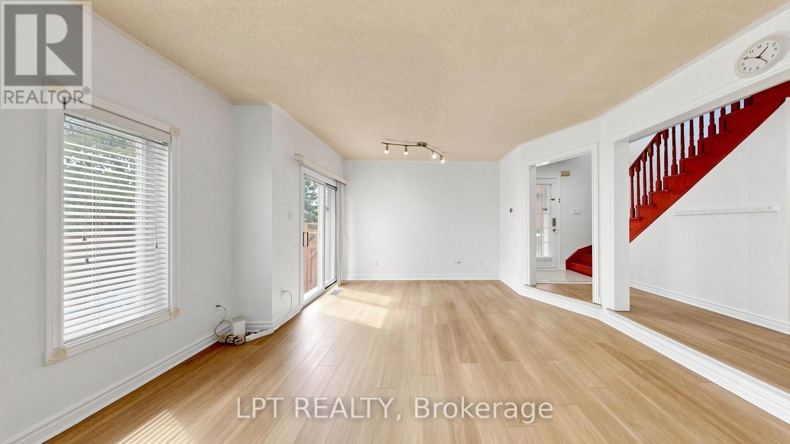 81 Shady Pine Circle, Brampton (Sandringham-Wellington), Ontario  L6R 1K3 - Photo 9 - W13842820