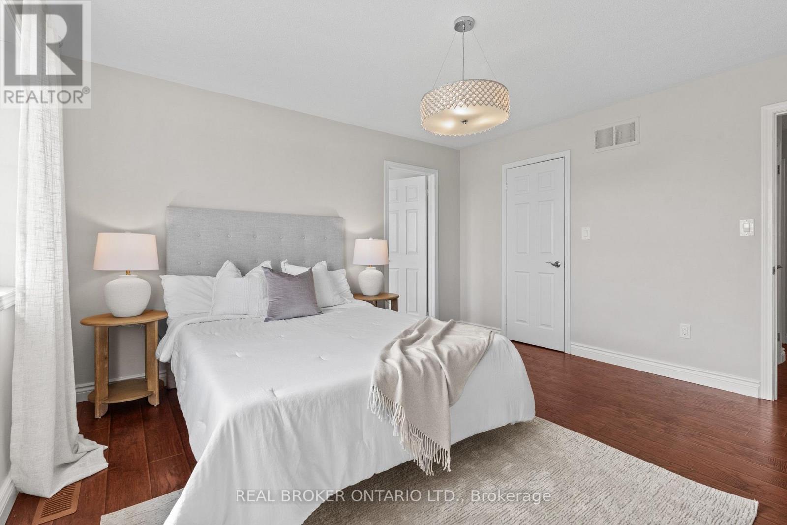 2349 Falkland Crescent, Oakville, Ontario  L6M 4Y1 - Photo 16 - W13842858