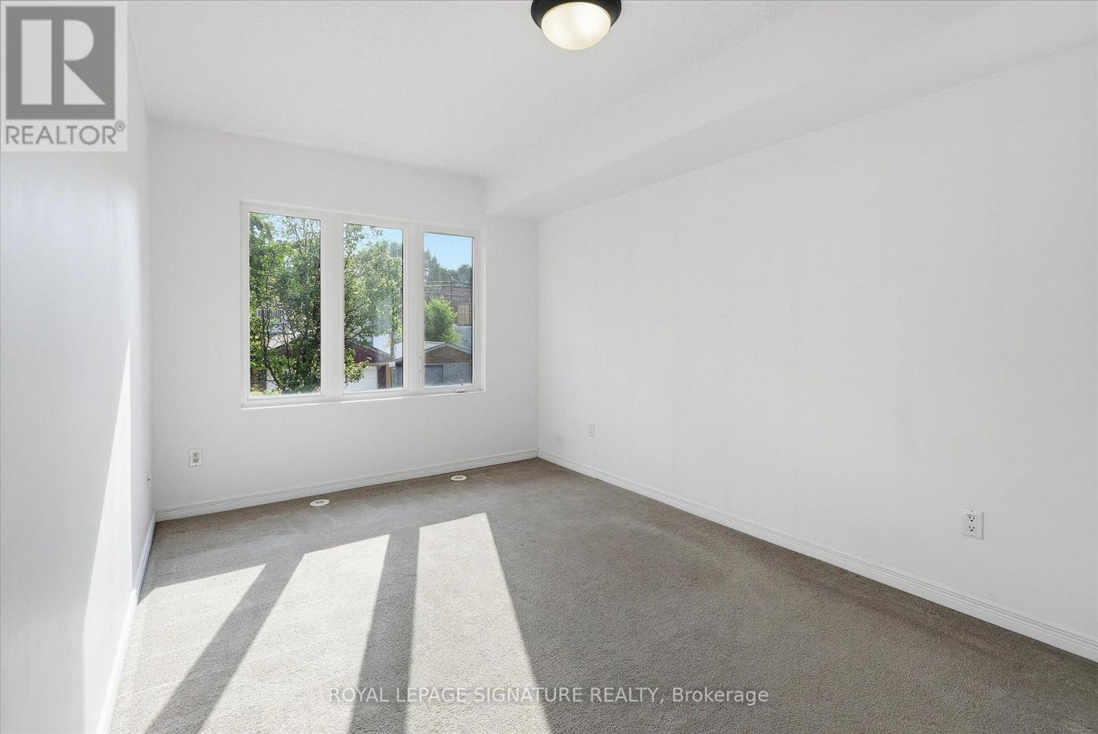 Th135 - 5 Elsie Lane, Toronto (Dovercourt-Wallace Emerson-Junction), Ontario  M6P 3N3 - Photo 15 - W13842866