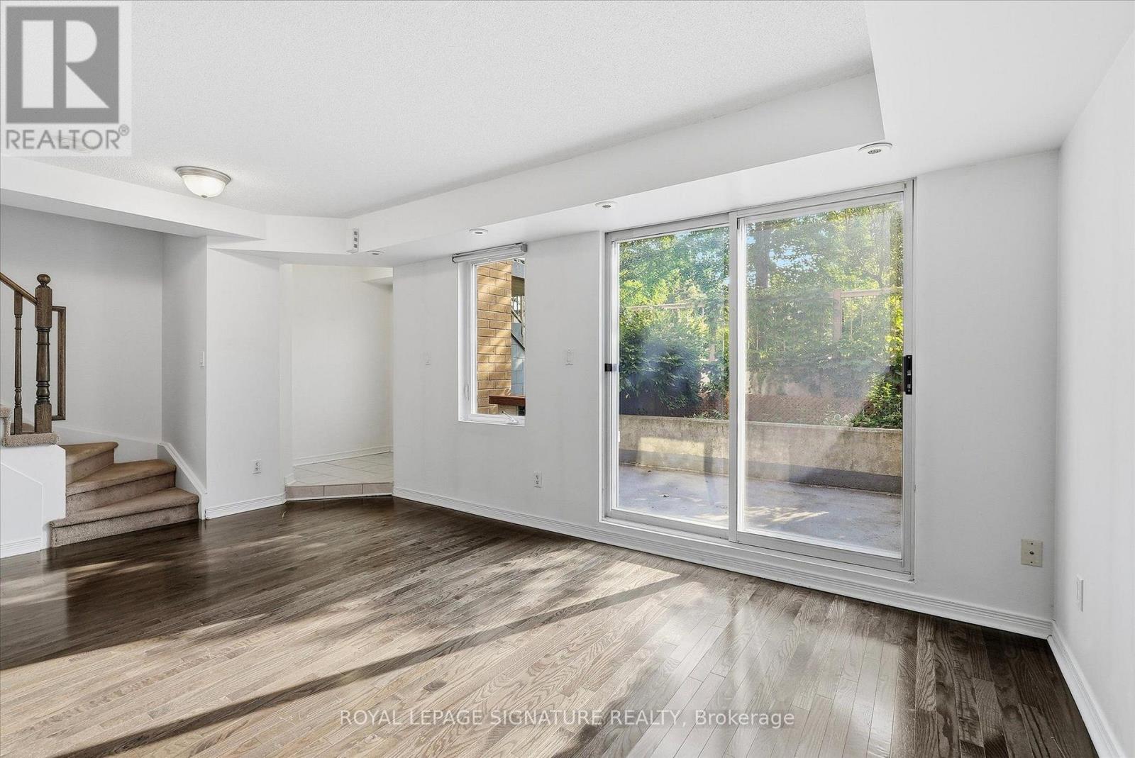 Th135 - 5 Elsie Lane, Toronto (Dovercourt-Wallace Emerson-Junction), Ontario  M6P 3N3 - Photo 7 - W13842866