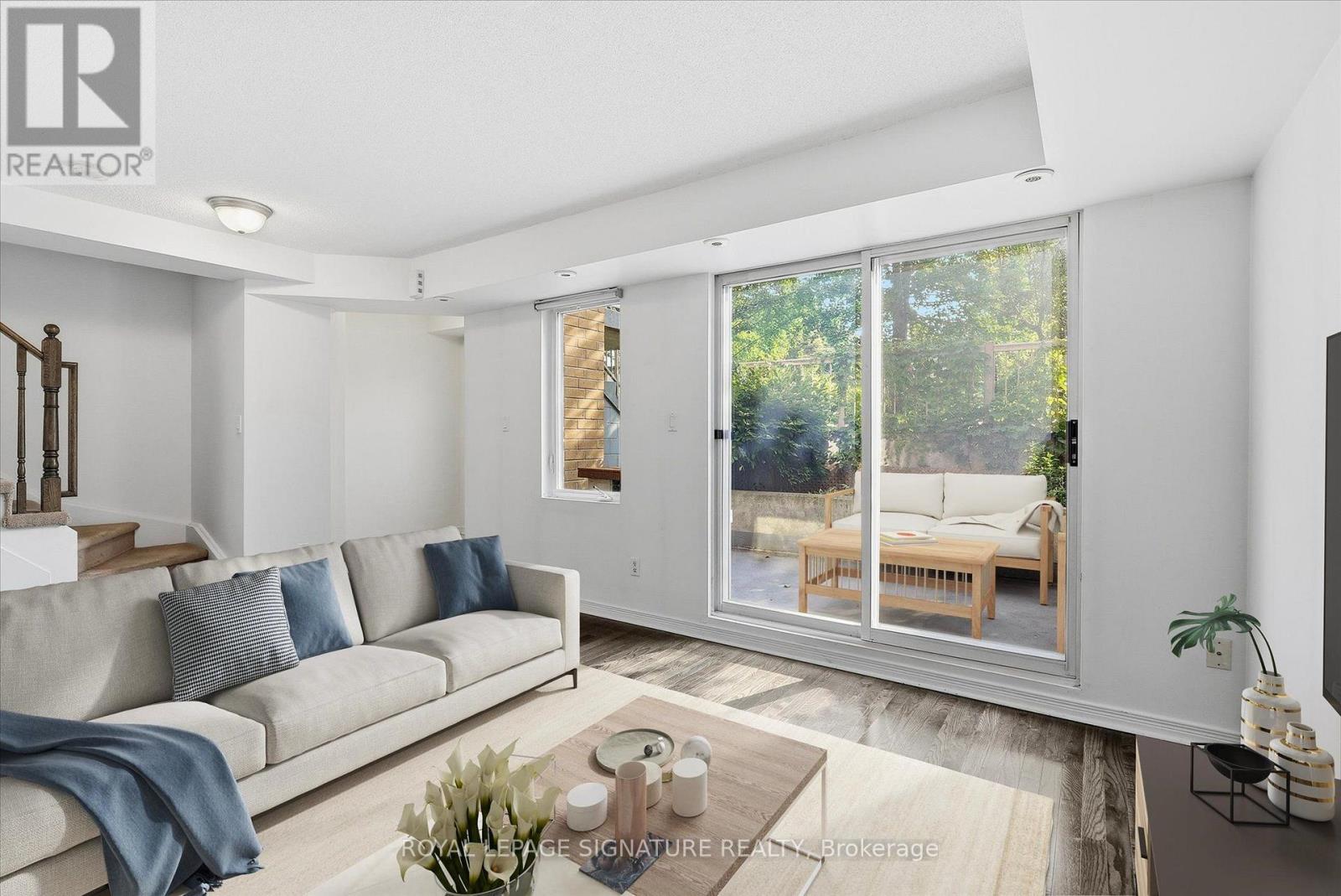 Th135 - 5 Elsie Lane, Toronto (Dovercourt-Wallace Emerson-Junction), Ontario  M6P 3N3 - Photo 8 - W13842866