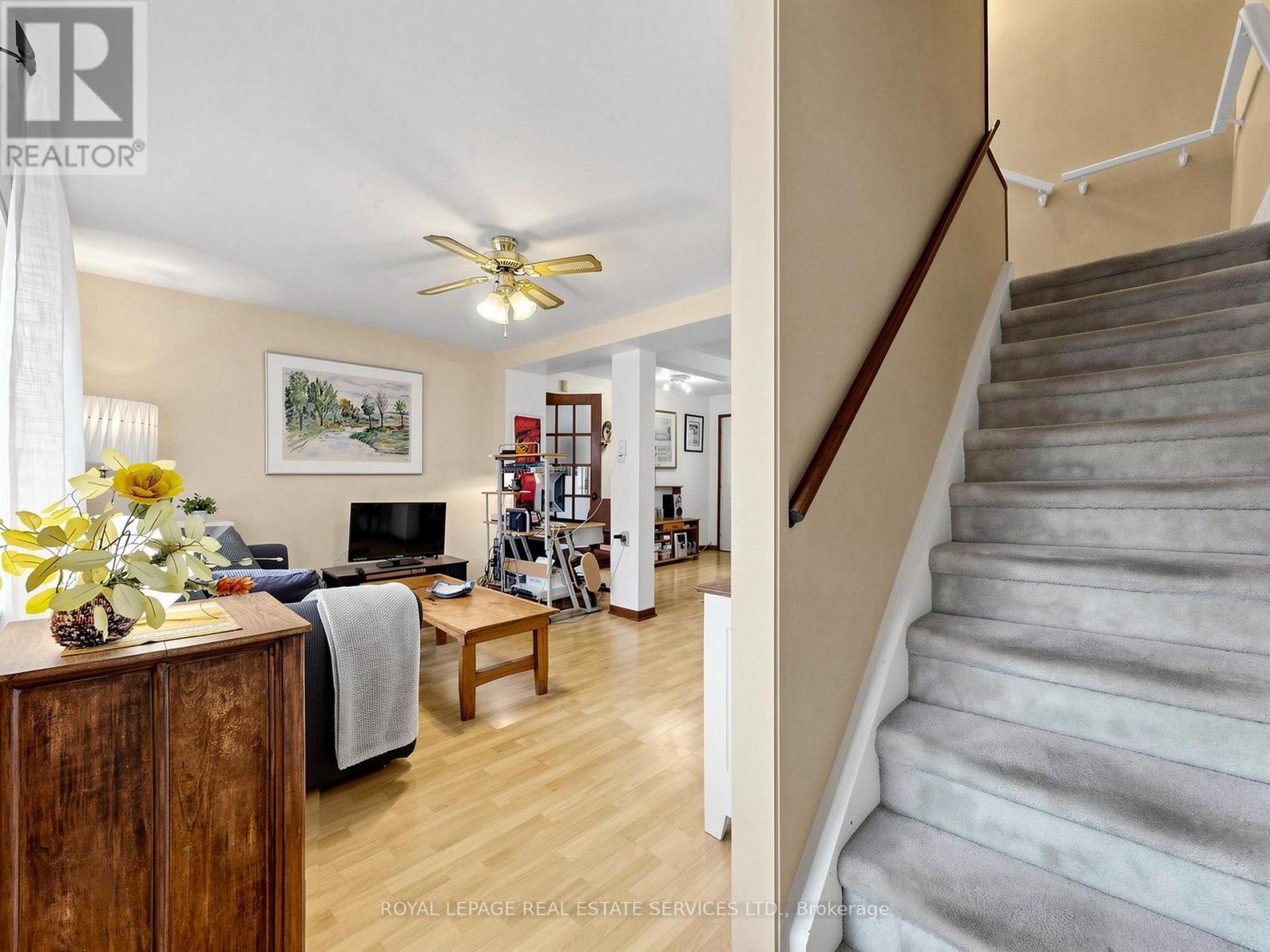 28 Mcintosh Avenue, Toronto (Stonegate-Queensway), Ontario  M8Y 3E2 - Photo 15 - W13842888