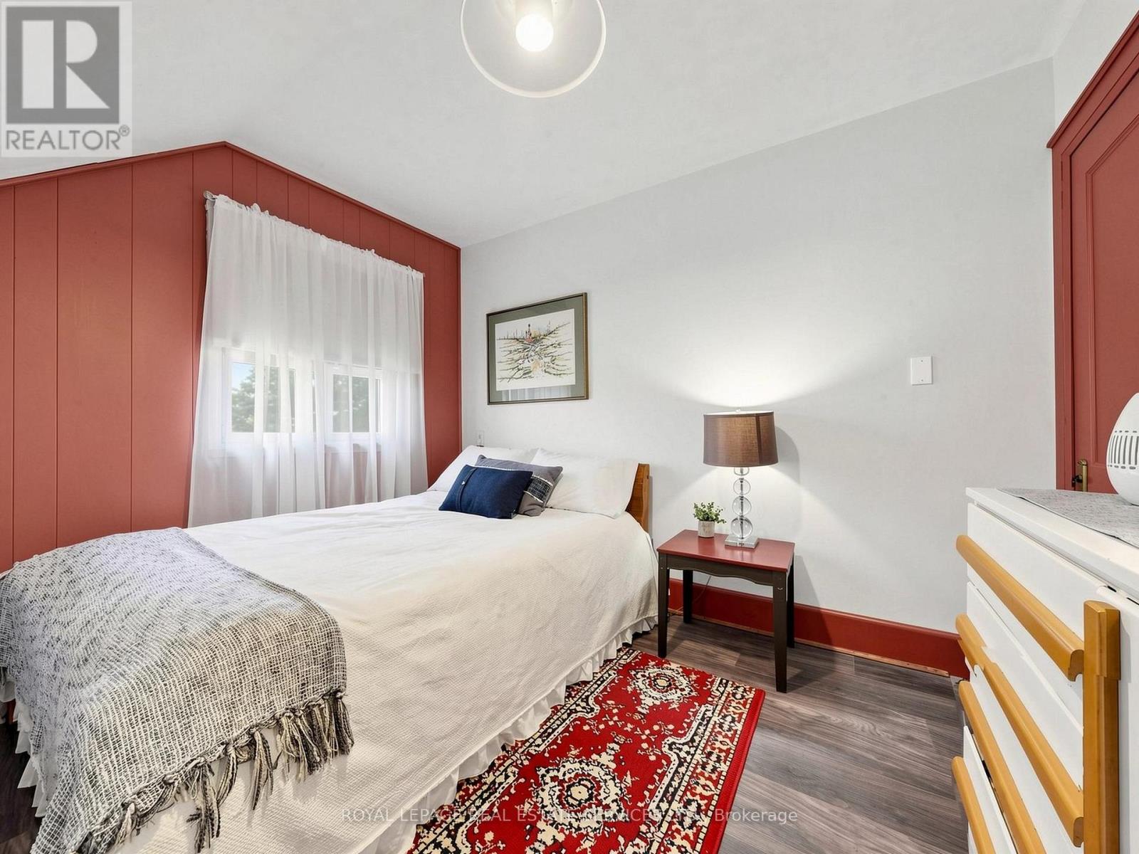 28 Mcintosh Avenue, Toronto (Stonegate-Queensway), Ontario  M8Y 3E2 - Photo 16 - W13842888