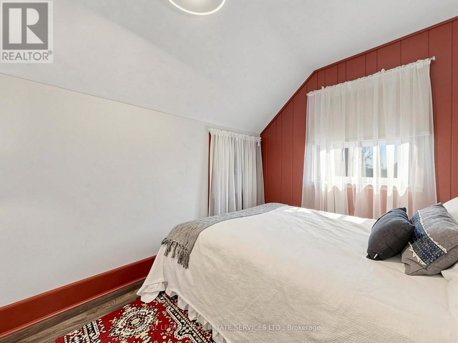 28 Mcintosh Avenue, Toronto (Stonegate-Queensway), Ontario  M8Y 3E2 - Photo 18 - W13842888