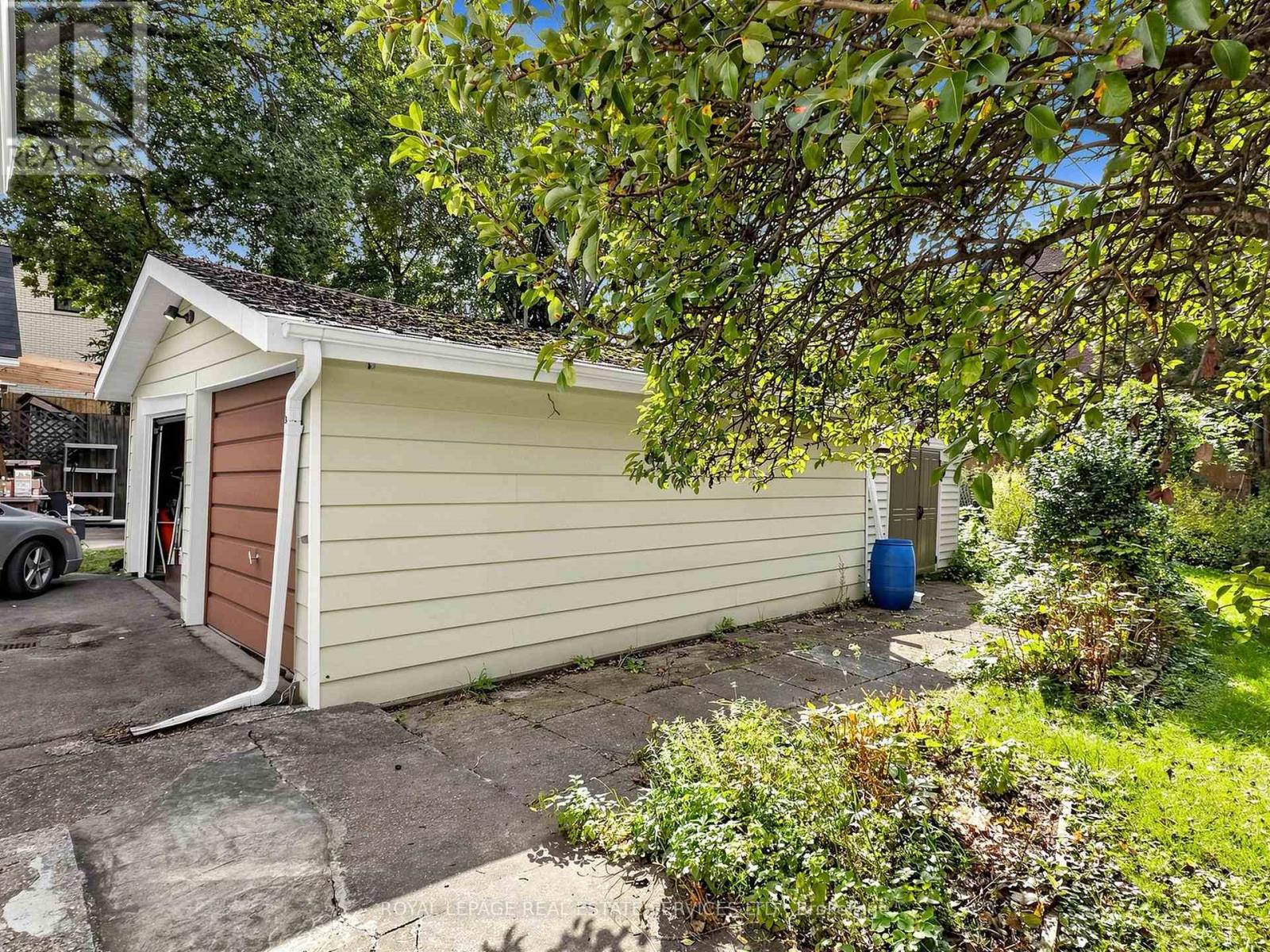 28 Mcintosh Avenue, Toronto (Stonegate-Queensway), Ontario  M8Y 3E2 - Photo 34 - W13842888