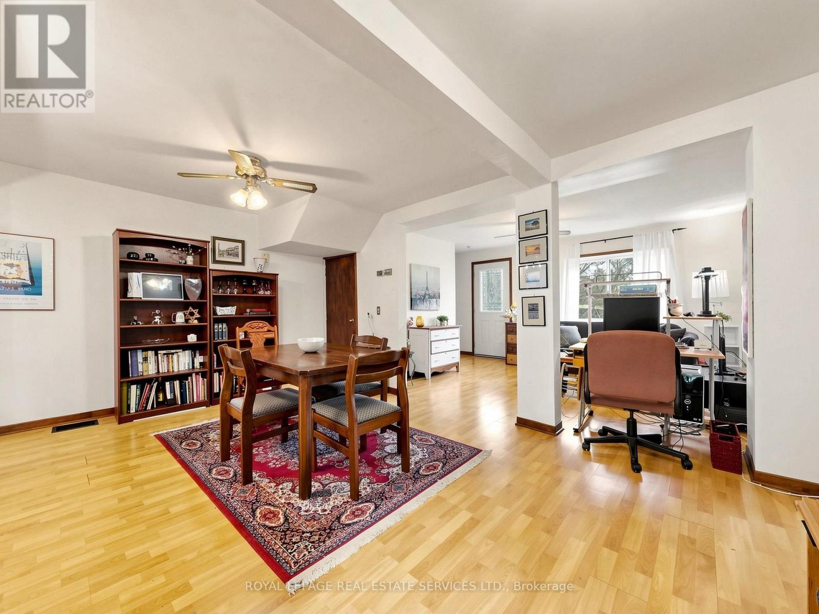 28 Mcintosh Avenue, Toronto (Stonegate-Queensway), Ontario  M8Y 3E2 - Photo 8 - W13842888