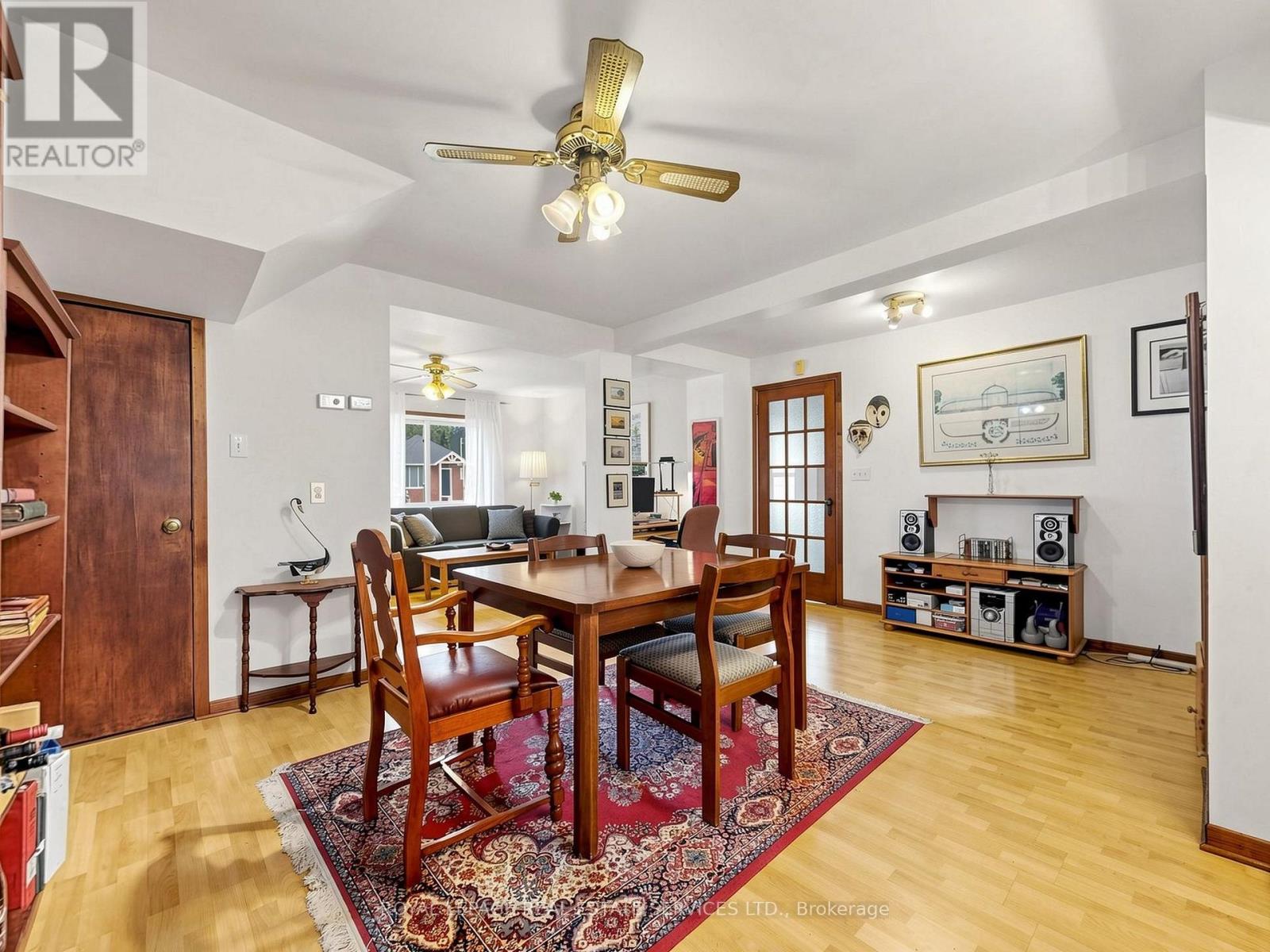 28 Mcintosh Avenue, Toronto (Stonegate-Queensway), Ontario  M8Y 3E2 - Photo 9 - W13842888
