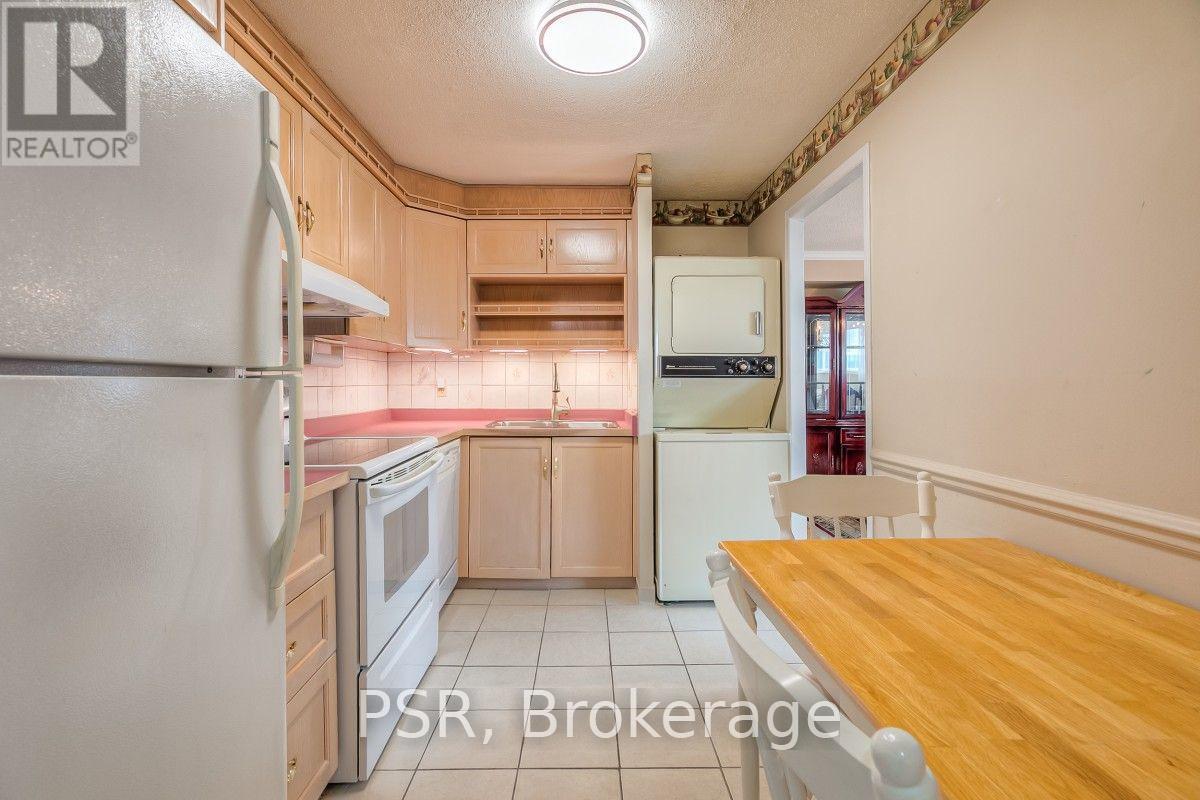 612 - 3695 Kaneff Crescent, Mississauga, Ontario  L5A 4B6 - Photo 8 - W13842950