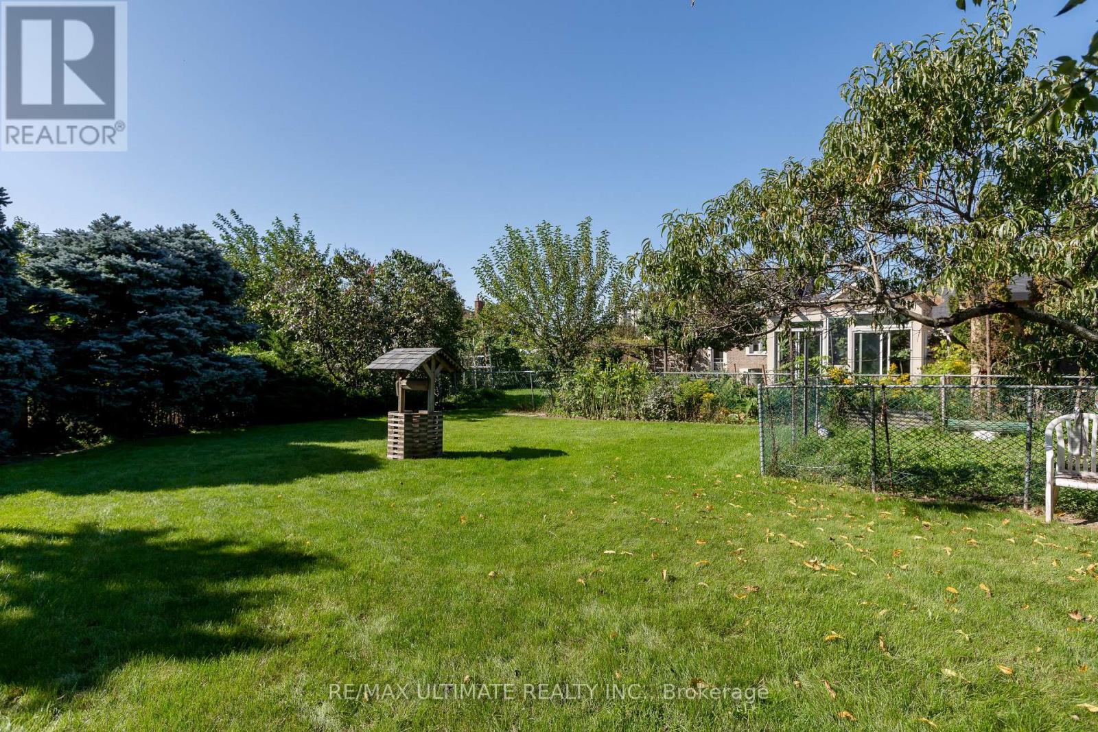 6 Redberry Parkway, Toronto, Ontario  M6L 2J5 - Photo 39 - W13842952