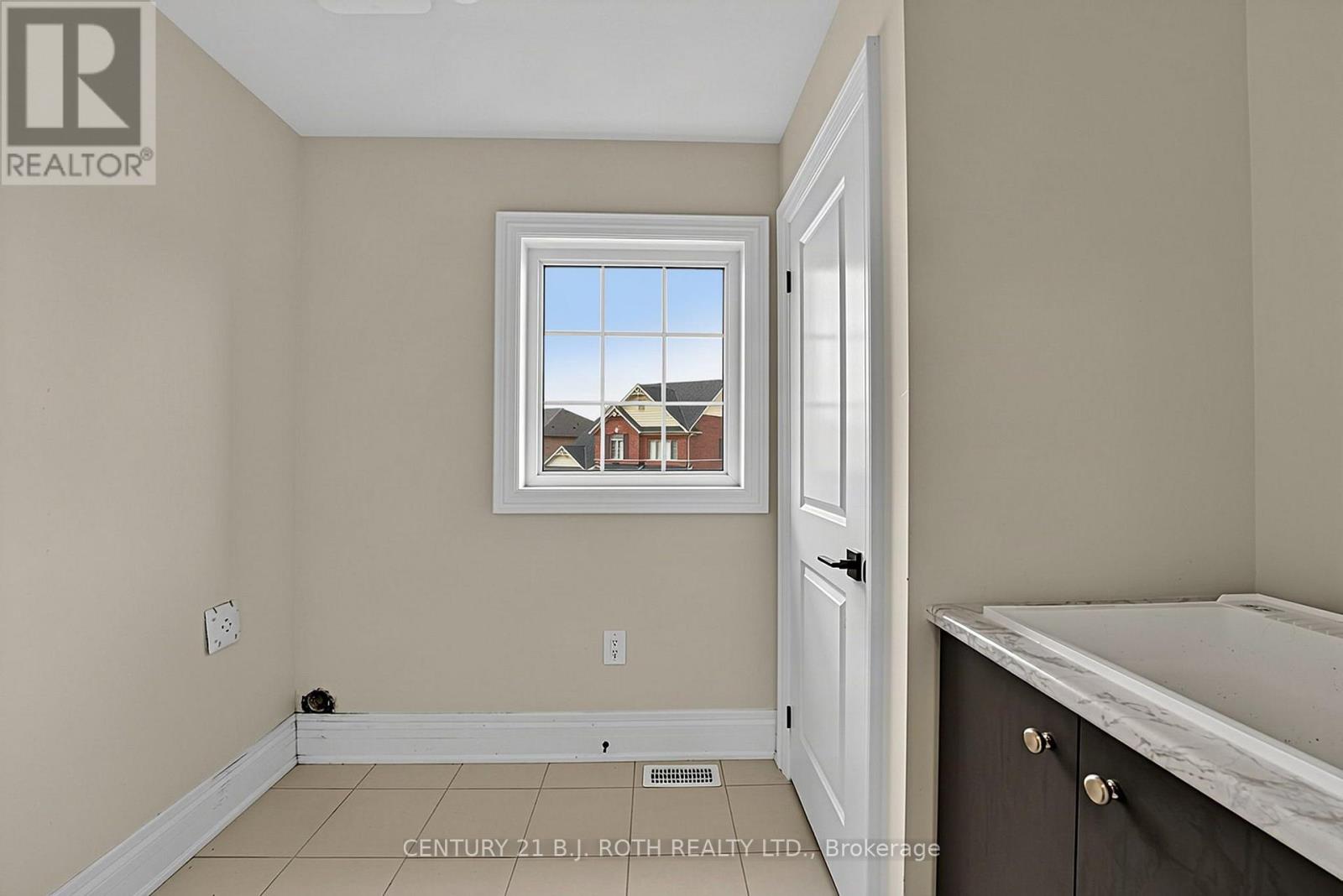 55 Sanford Circle, Springwater, Ontario  L9X 2A9 - Photo 40 - S13825682