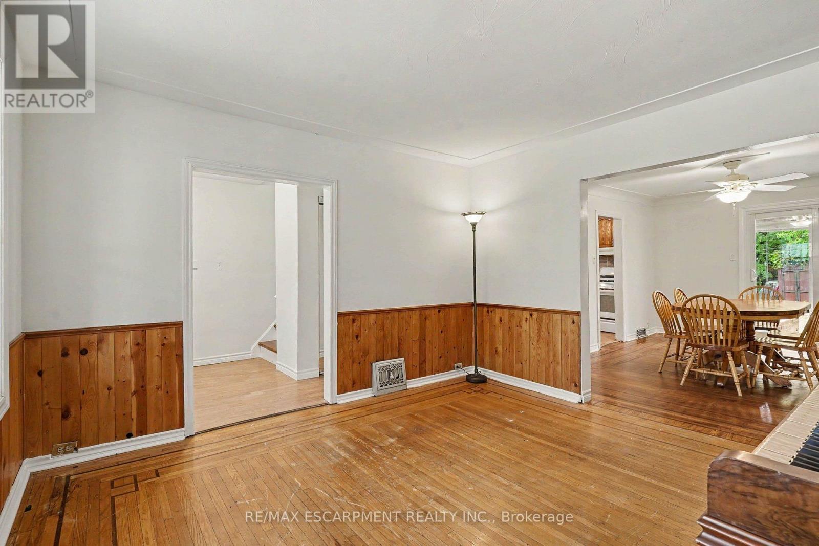 146 Belmont Avenue, Hamilton (Crown Point), Ontario  L8L 7M3 - Photo 5 - X13842844