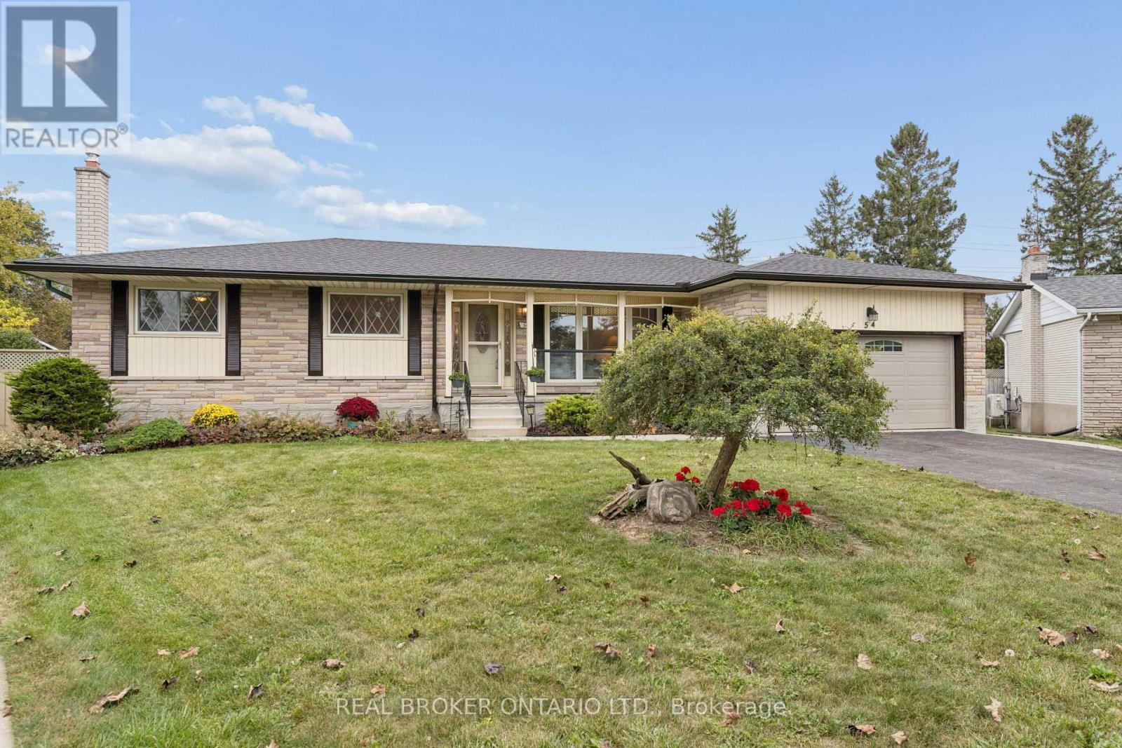 54 HAMPTON PLACE, Kitchener, Ontario