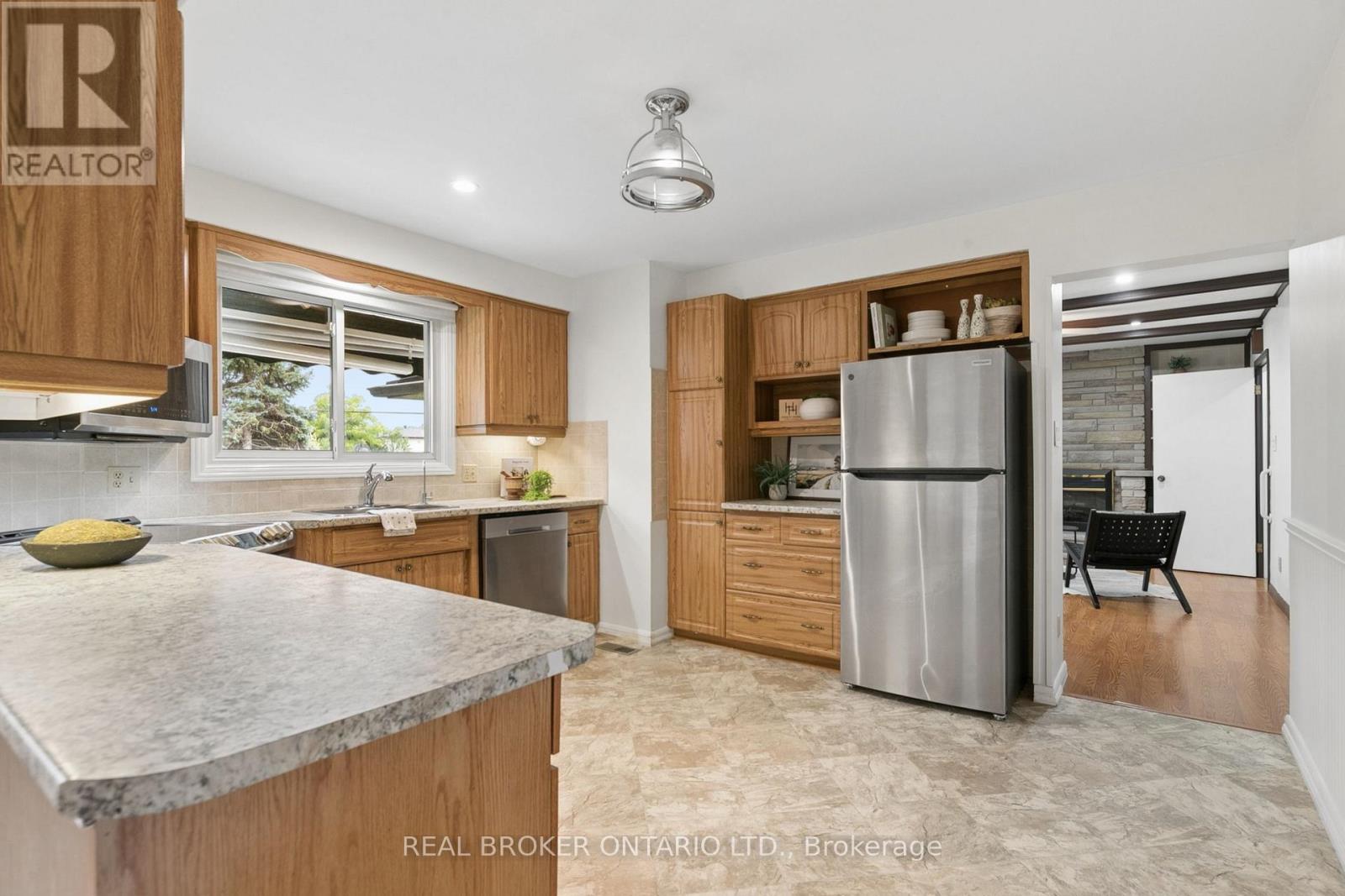 54 Hampton Place, Kitchener, Ontario  N2B 2S3 - Photo 10 - X13842974