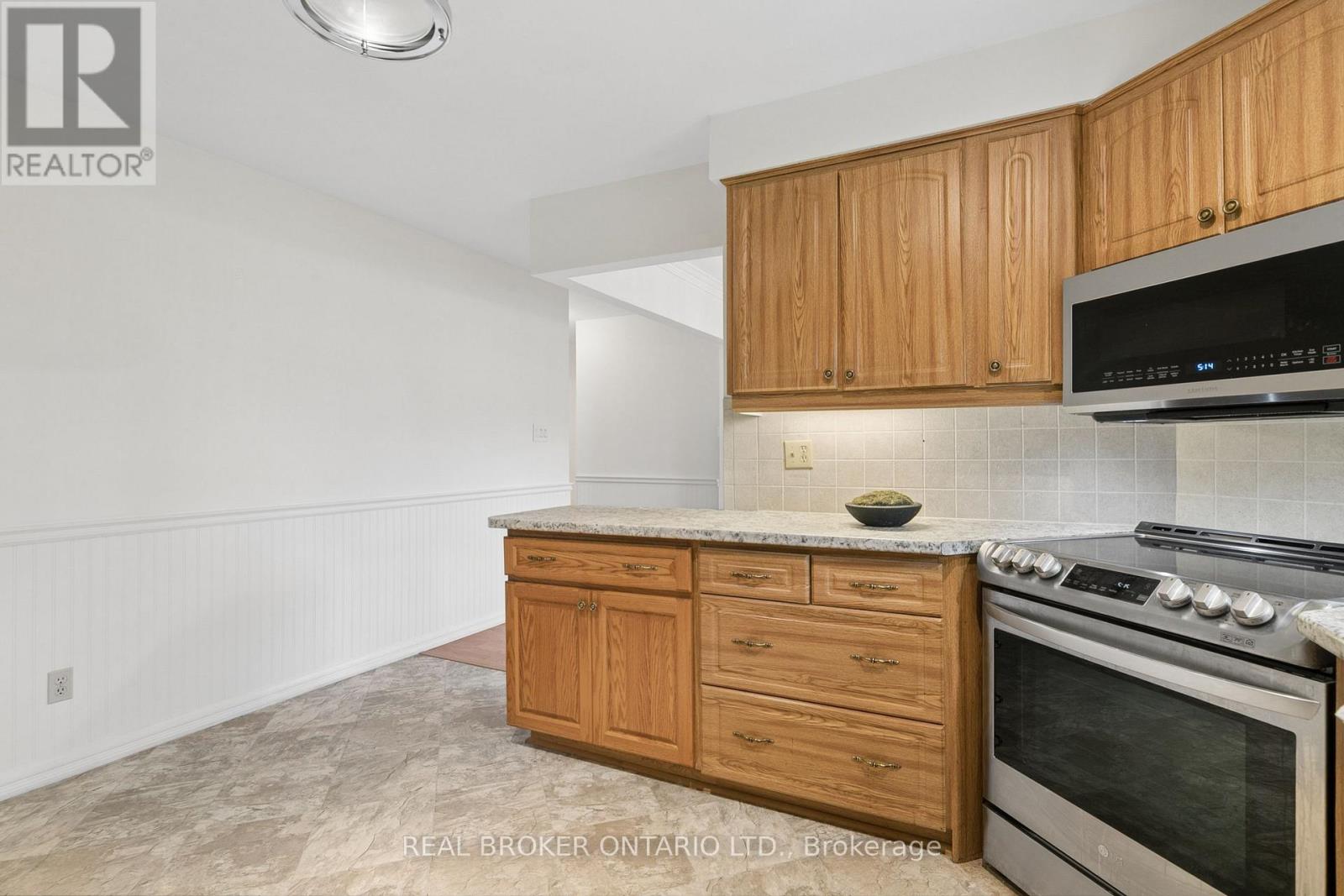 54 Hampton Place, Kitchener, Ontario  N2B 2S3 - Photo 13 - X13842974
