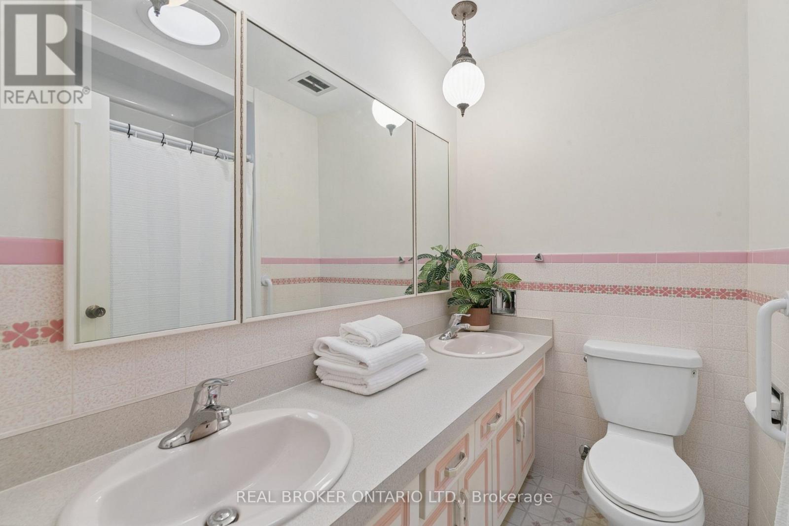 54 Hampton Place, Kitchener, Ontario  N2B 2S3 - Photo 20 - X13842974