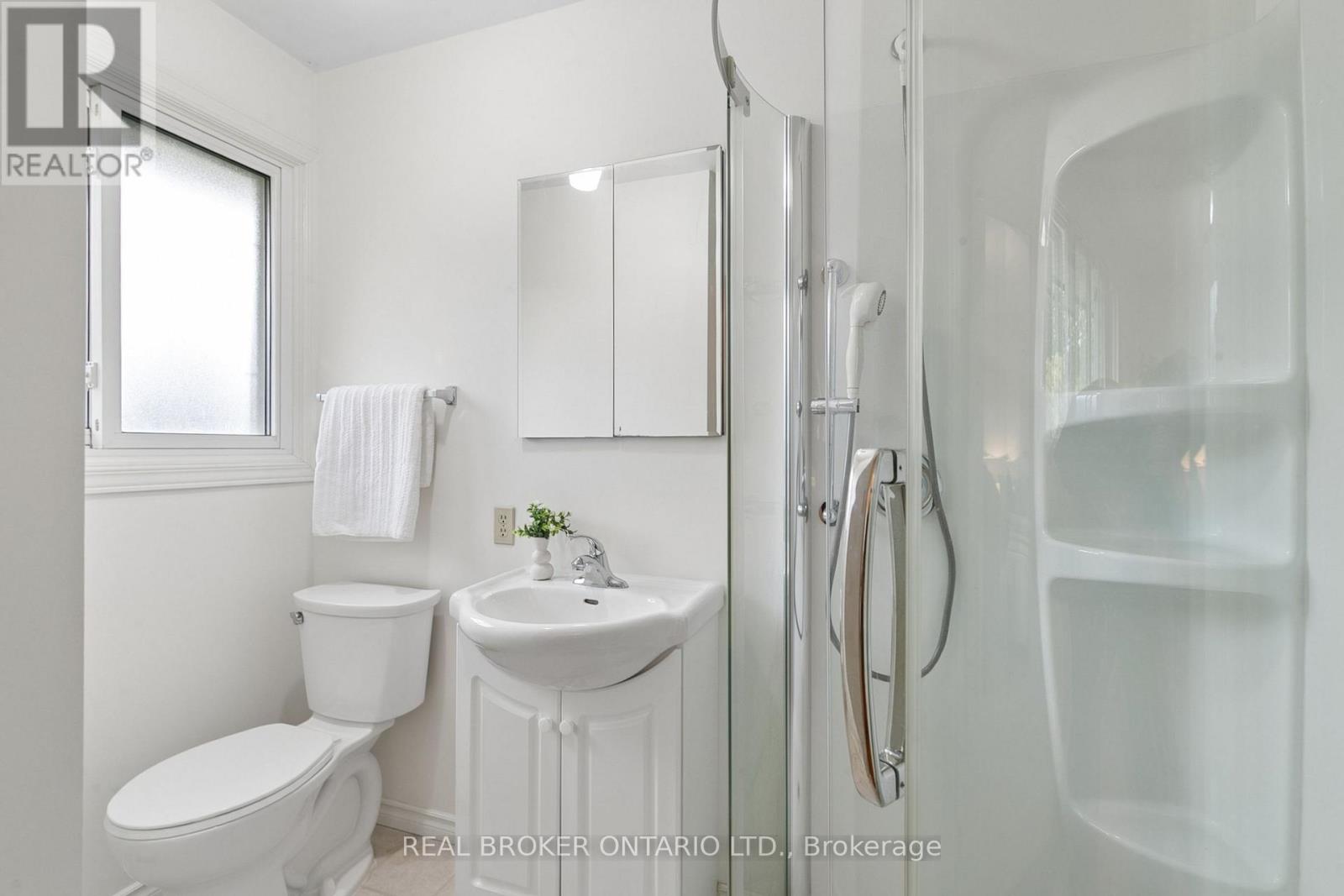 54 Hampton Place, Kitchener, Ontario  N2B 2S3 - Photo 23 - X13842974