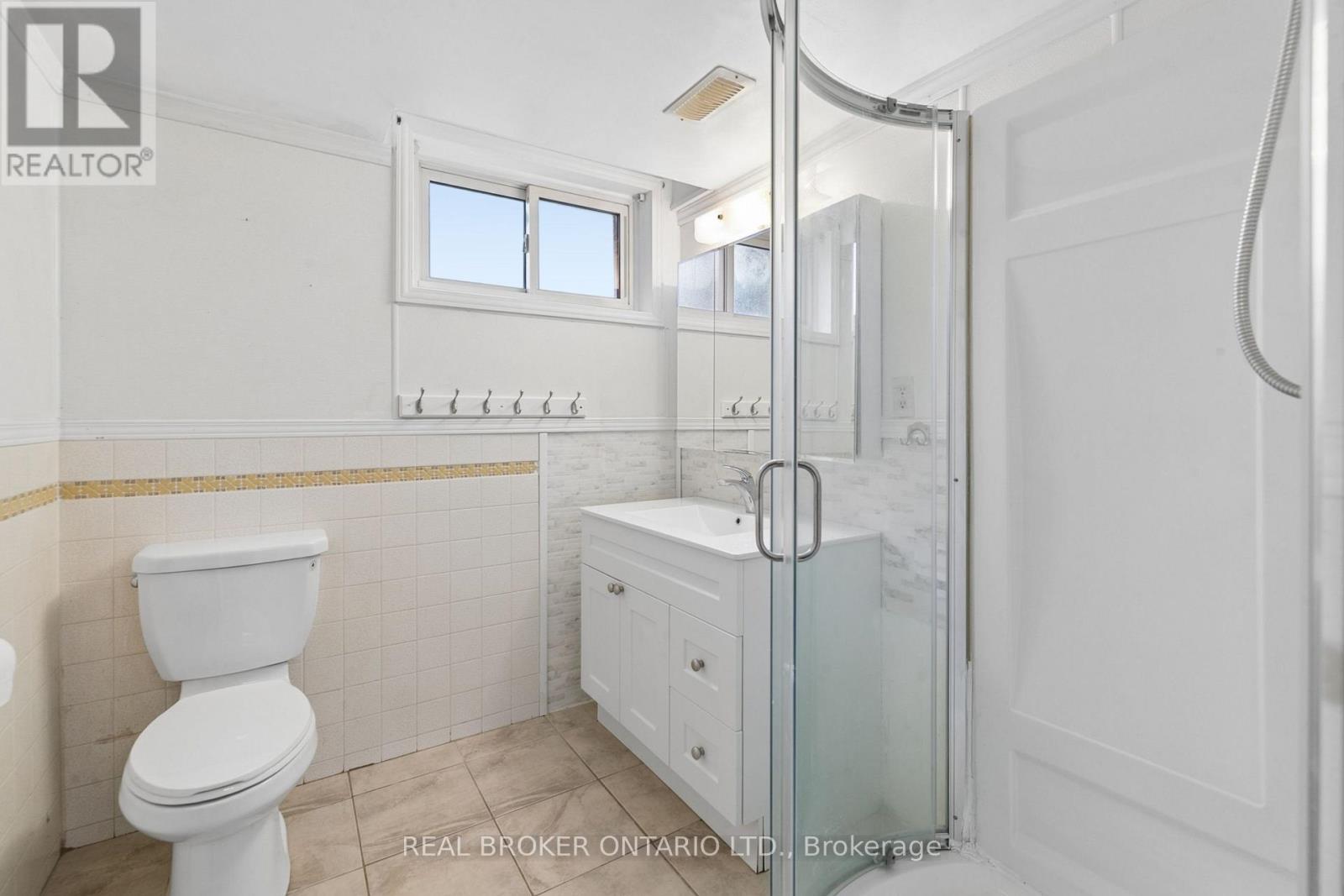 54 Hampton Place, Kitchener, Ontario  N2B 2S3 - Photo 33 - X13842974