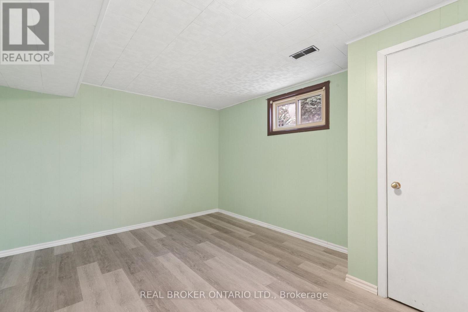 54 Hampton Place, Kitchener, Ontario  N2B 2S3 - Photo 34 - X13842974