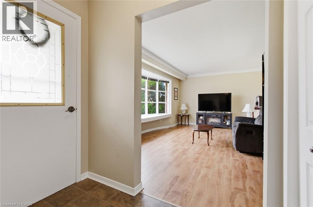 4381 Jackson Street, Beamsville, Ontario  L3J 0N9 - Photo 5 - 40845402