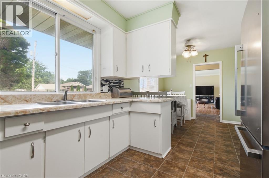4381 Jackson Street, Beamsville, Ontario  L3J 0N9 - Photo 10 - 40845402