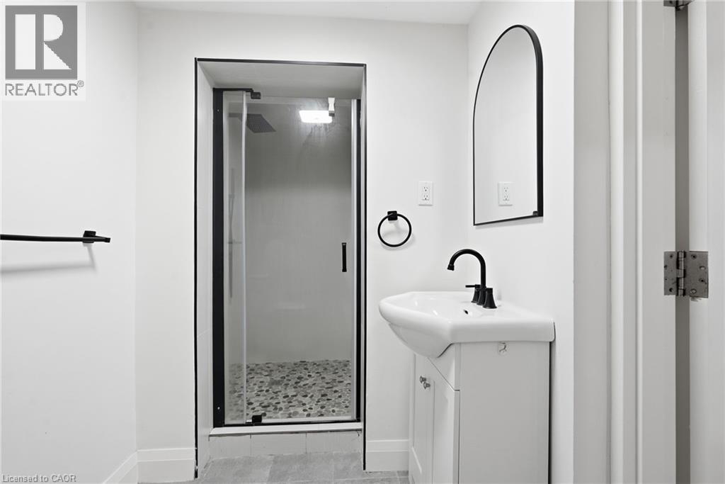 47 Barrington Drive Unit# Lower, Welland, Ontario  L3C 5Z8 - Photo 9 - 40867184