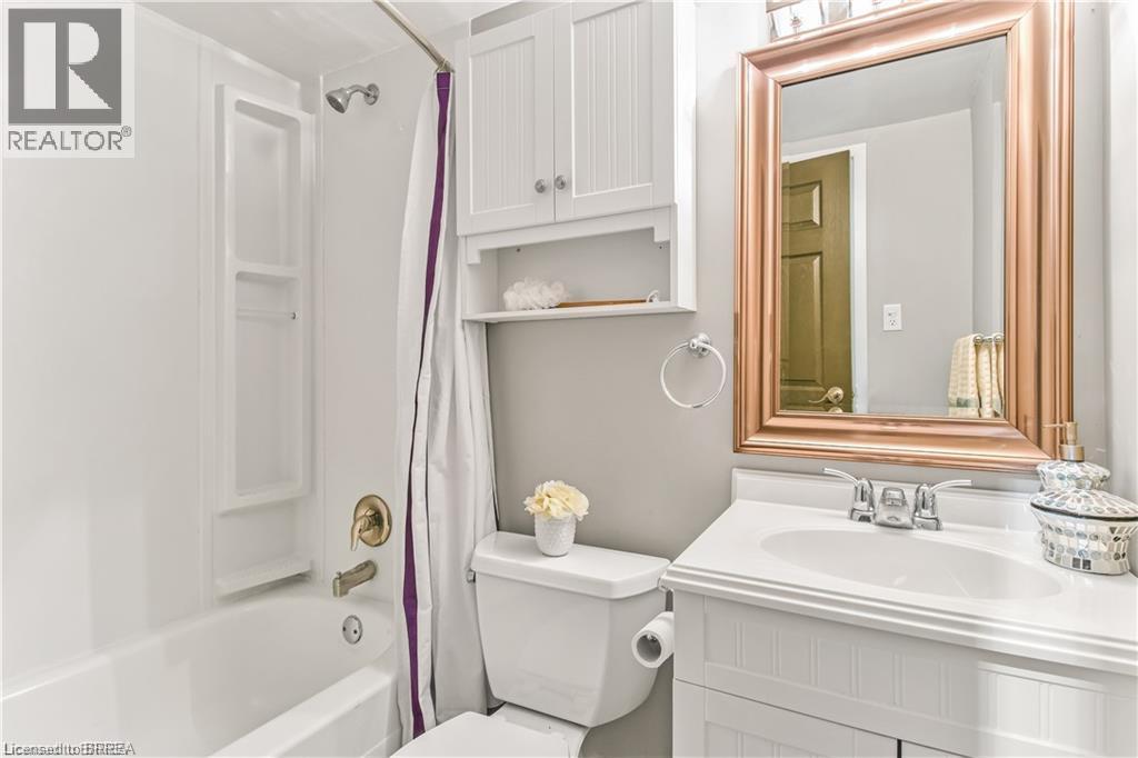 200 Charlton Avenue E Unit# 303, Hamilton, Ontario  L8N 1Z1 - Photo 8 - 40867409