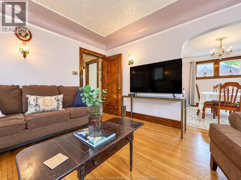 2270 Lillian, Windsor, Ontario  N8X 4B2 - Photo 4 - 26023981