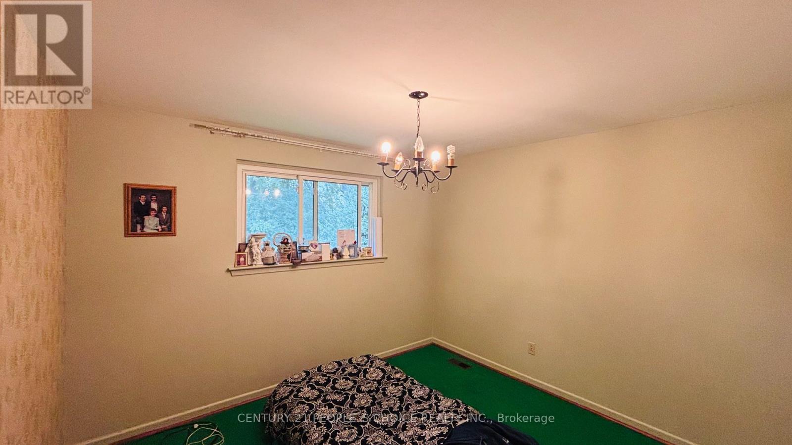2555 Chalkwell Close, Mississauga, Ontario  L5J 2C1 - Photo 12 - W13842256