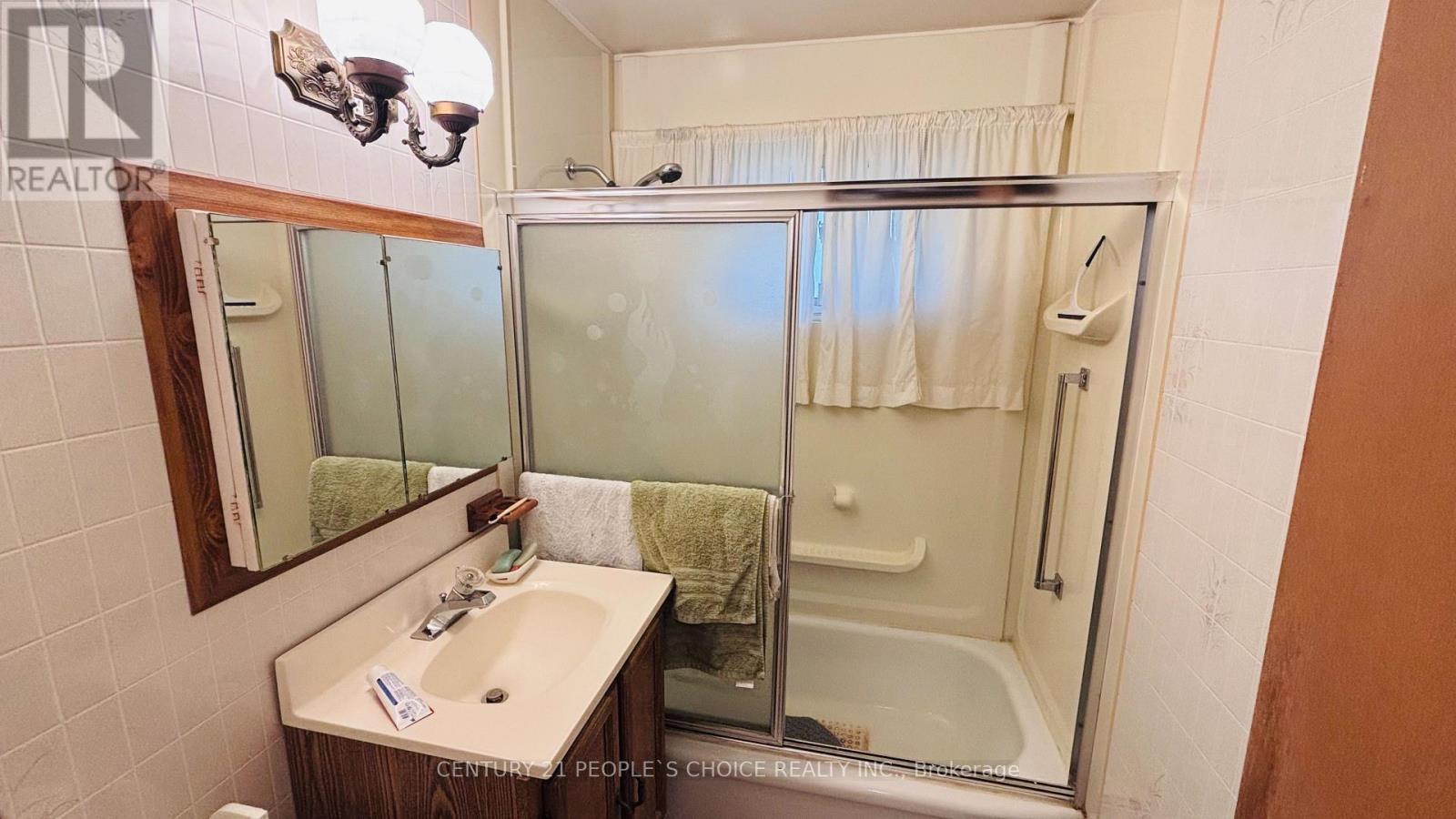 2555 Chalkwell Close, Mississauga, Ontario  L5J 2C1 - Photo 10 - W13842256