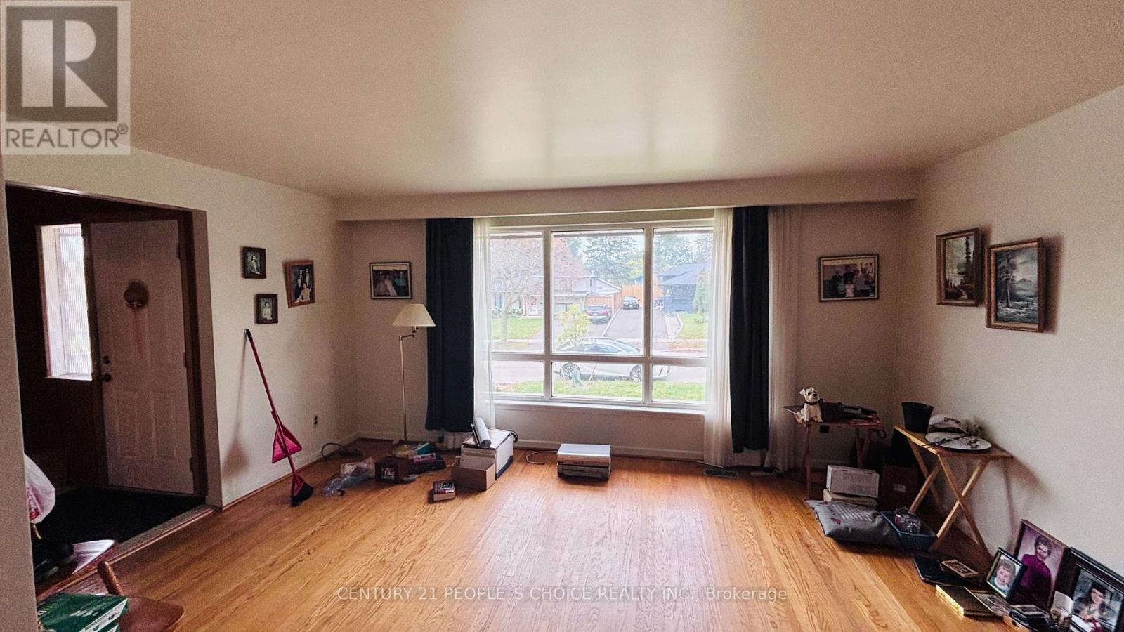 2555 Chalkwell Close, Mississauga, Ontario  L5J 2C1 - Photo 8 - W13842256
