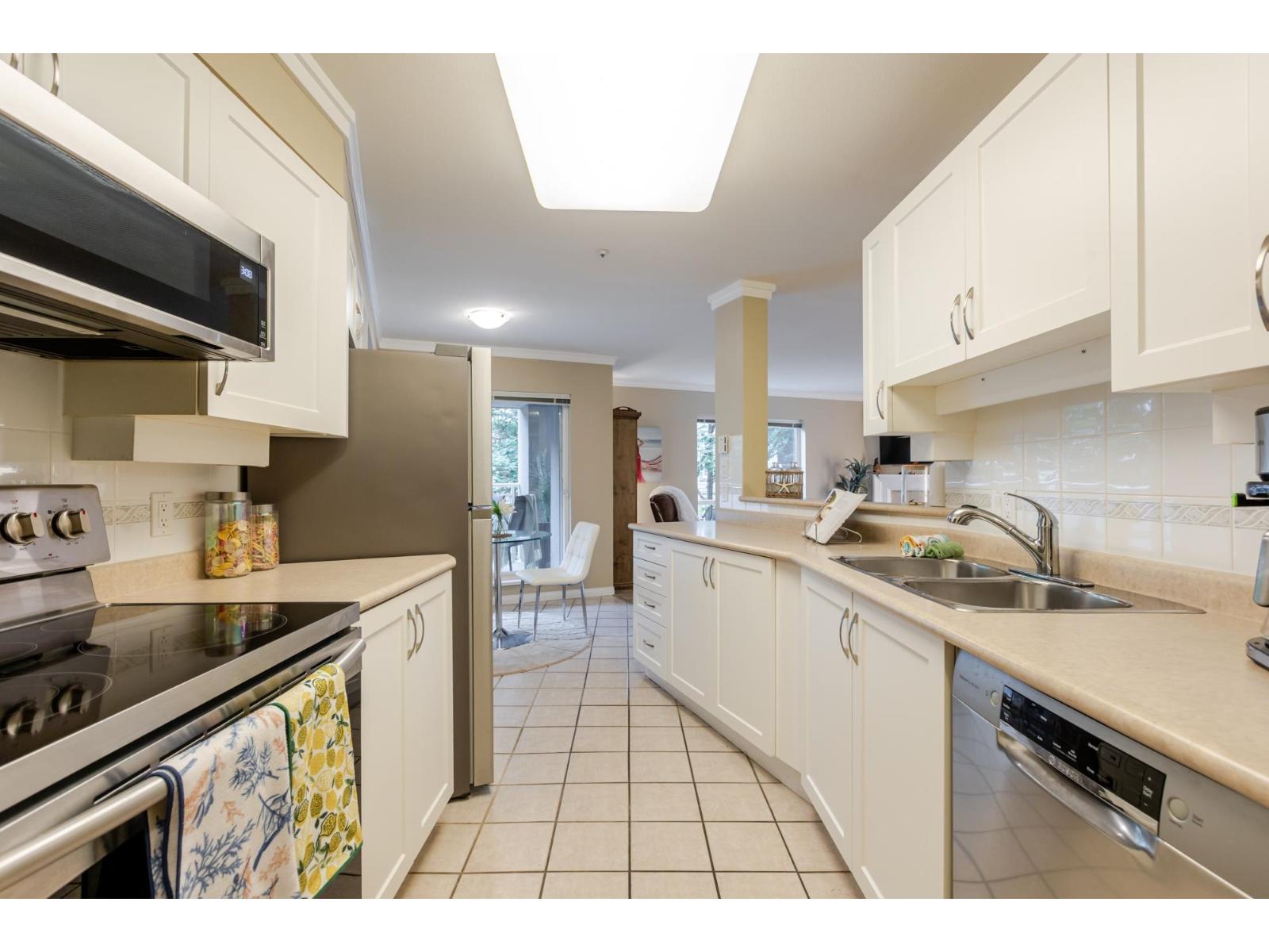 210 15150 29a Avenue, Surrey, British Columbia  V4P 3B1 - Photo 20 - R3152037