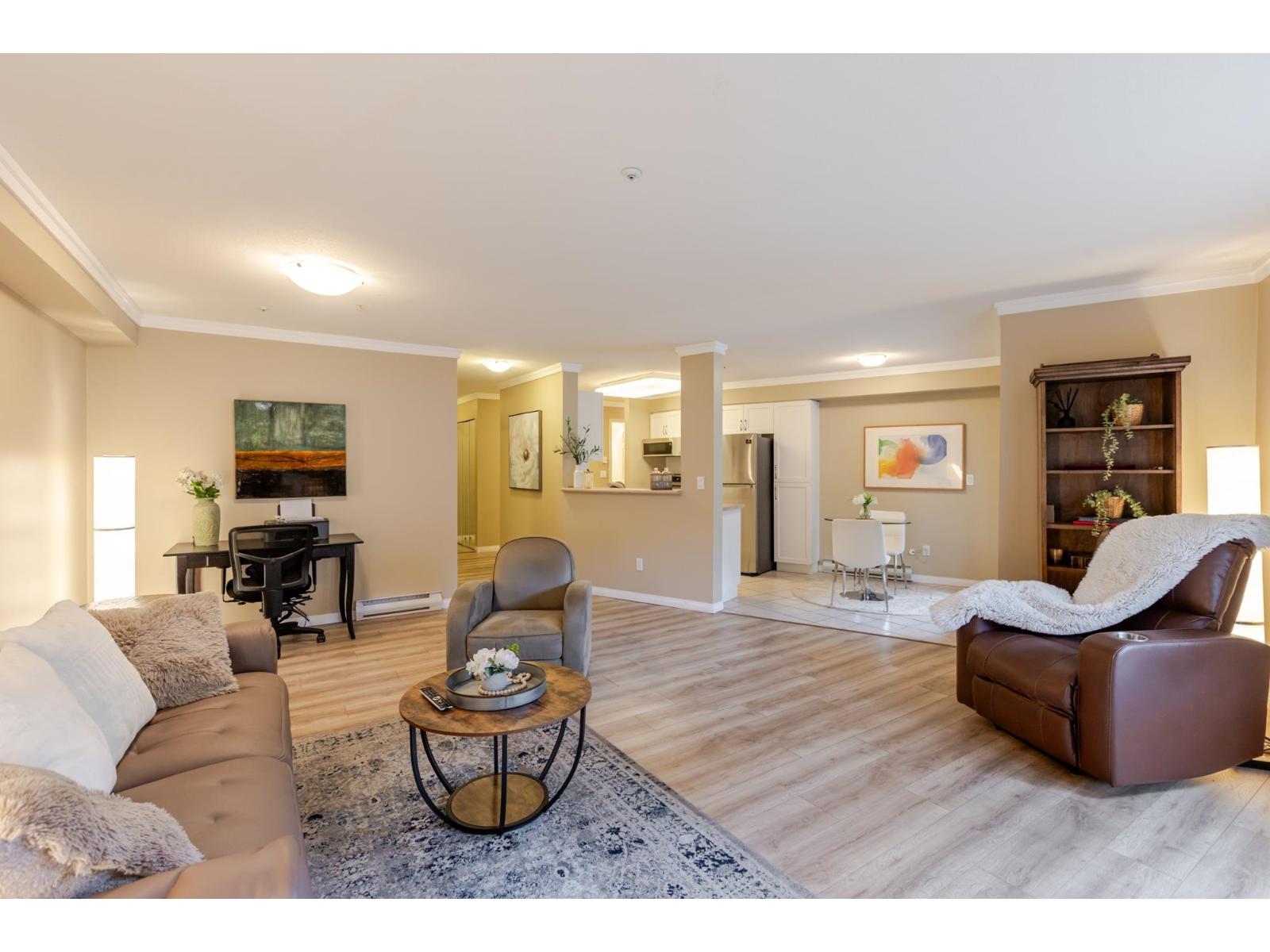 210 15150 29a Avenue, Surrey, British Columbia  V4P 3B1 - Photo 9 - R3152037