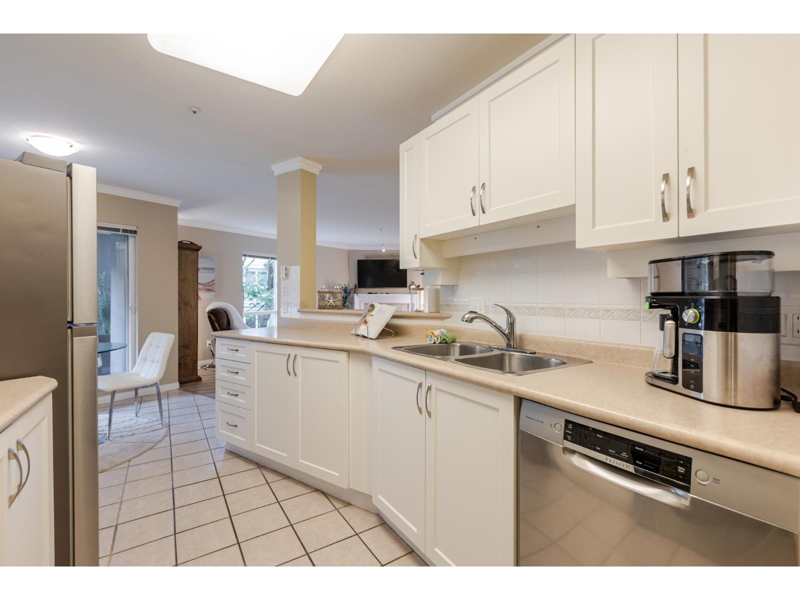 210 15150 29a Avenue, Surrey, British Columbia  V4P 3B1 - Photo 22 - R3152037