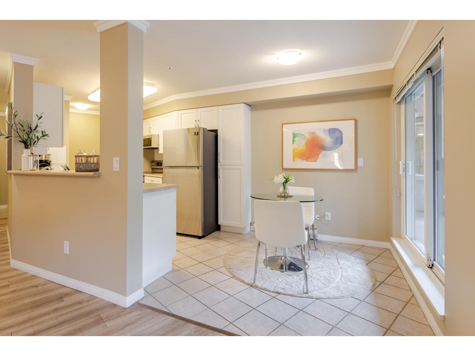 210 15150 29a Avenue, Surrey, British Columbia  V4P 3B1 - Photo 13 - R3152037