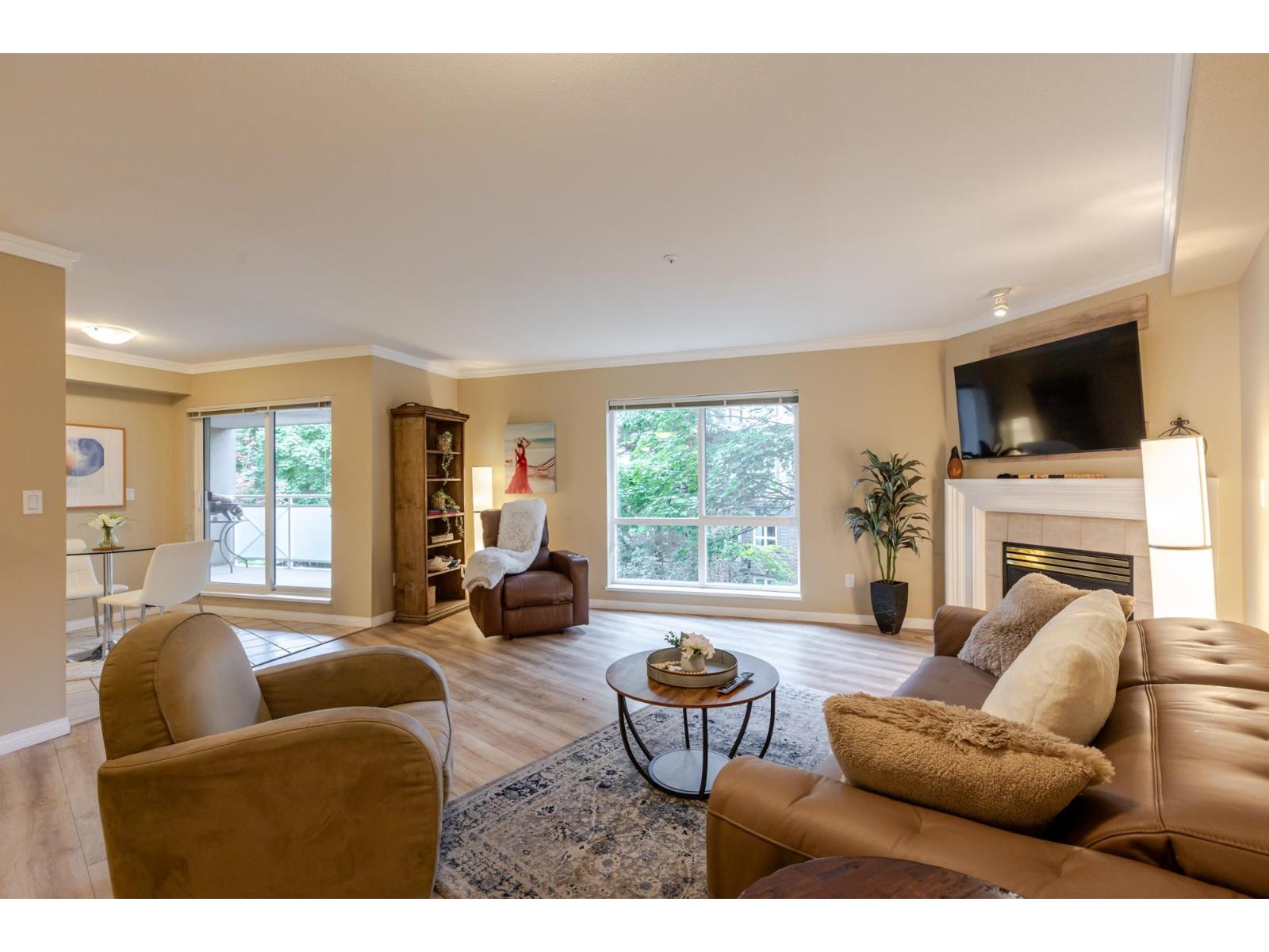 210 15150 29a Avenue, Surrey, British Columbia  V4P 3B1 - Photo 8 - R3152037