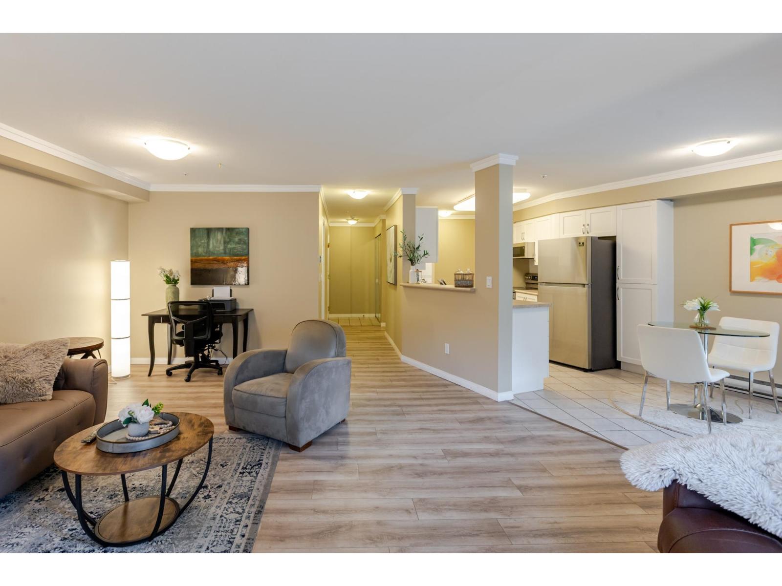 210 15150 29a Avenue, Surrey, British Columbia  V4P 3B1 - Photo 10 - R3152037