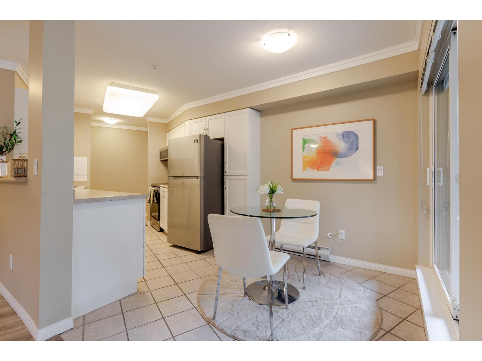 210 15150 29a Avenue, Surrey, British Columbia  V4P 3B1 - Photo 14 - R3152037