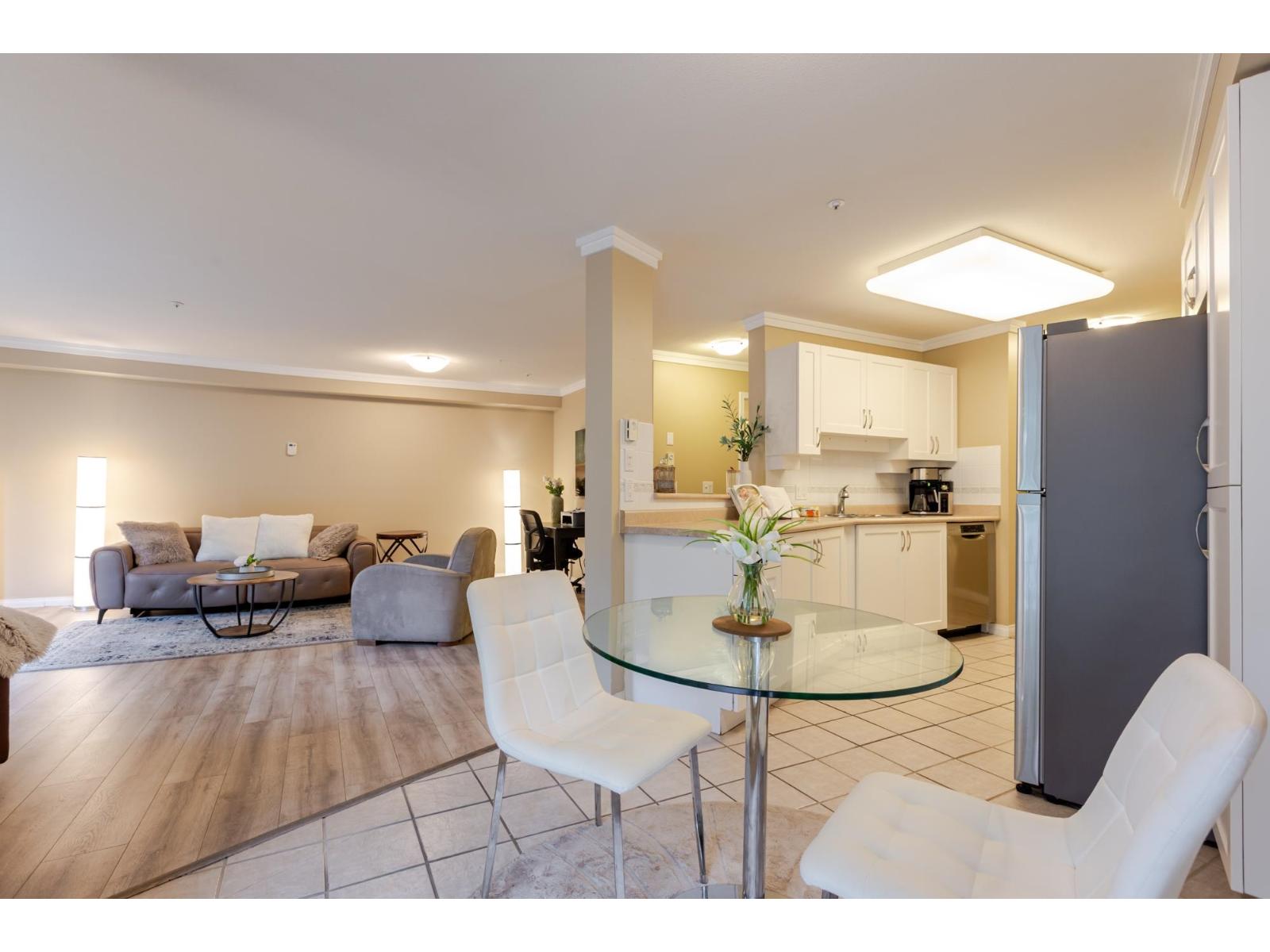 210 15150 29a Avenue, Surrey, British Columbia  V4P 3B1 - Photo 16 - R3152037