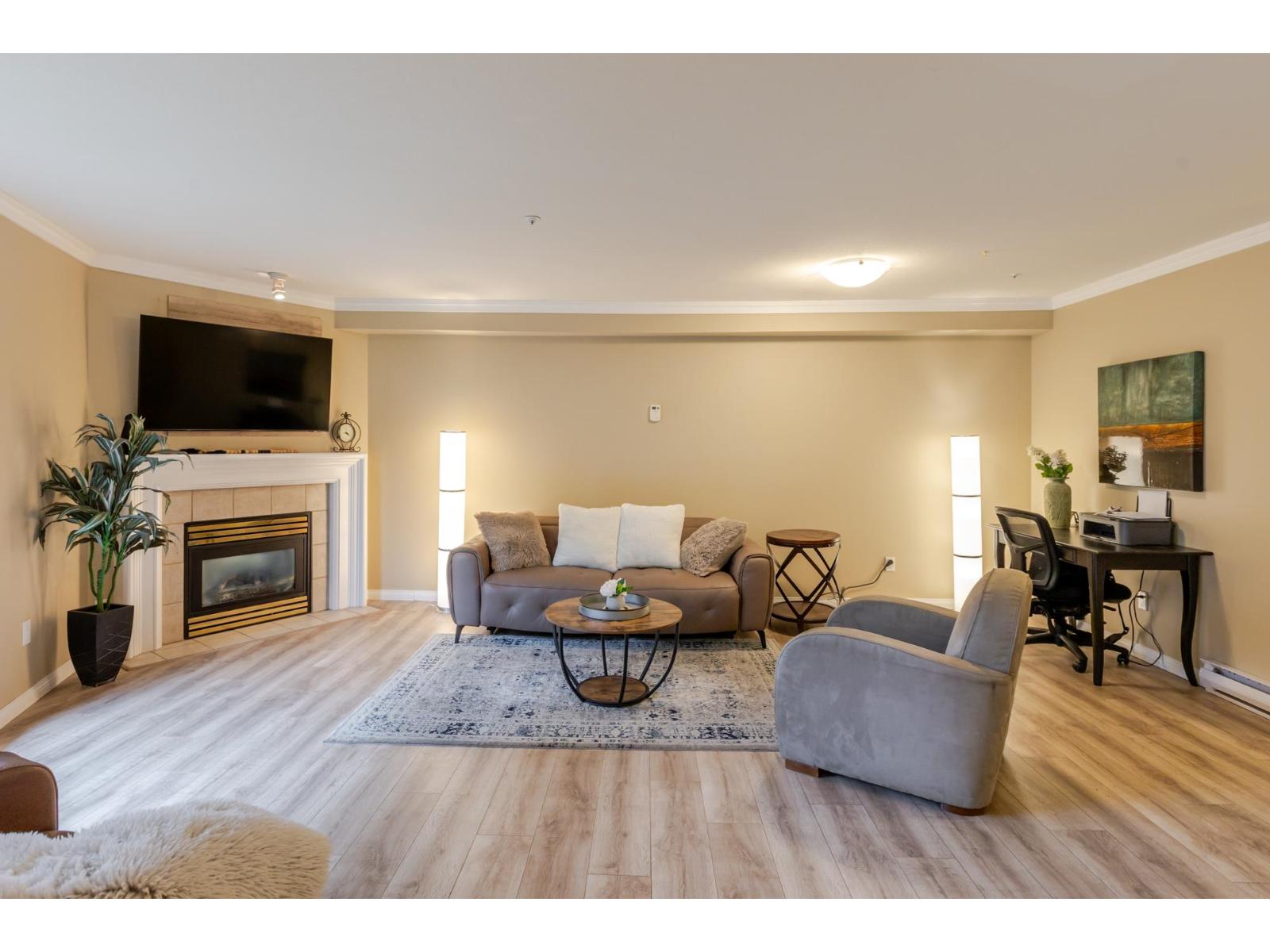 210 15150 29a Avenue, Surrey, British Columbia  V4P 3B1 - Photo 11 - R3152037