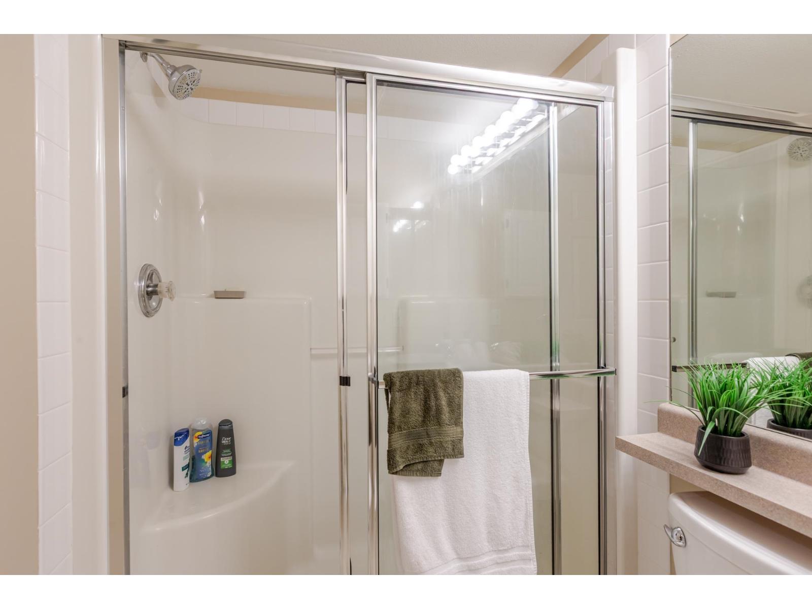 210 15150 29a Avenue, Surrey, British Columbia  V4P 3B1 - Photo 38 - R3152037