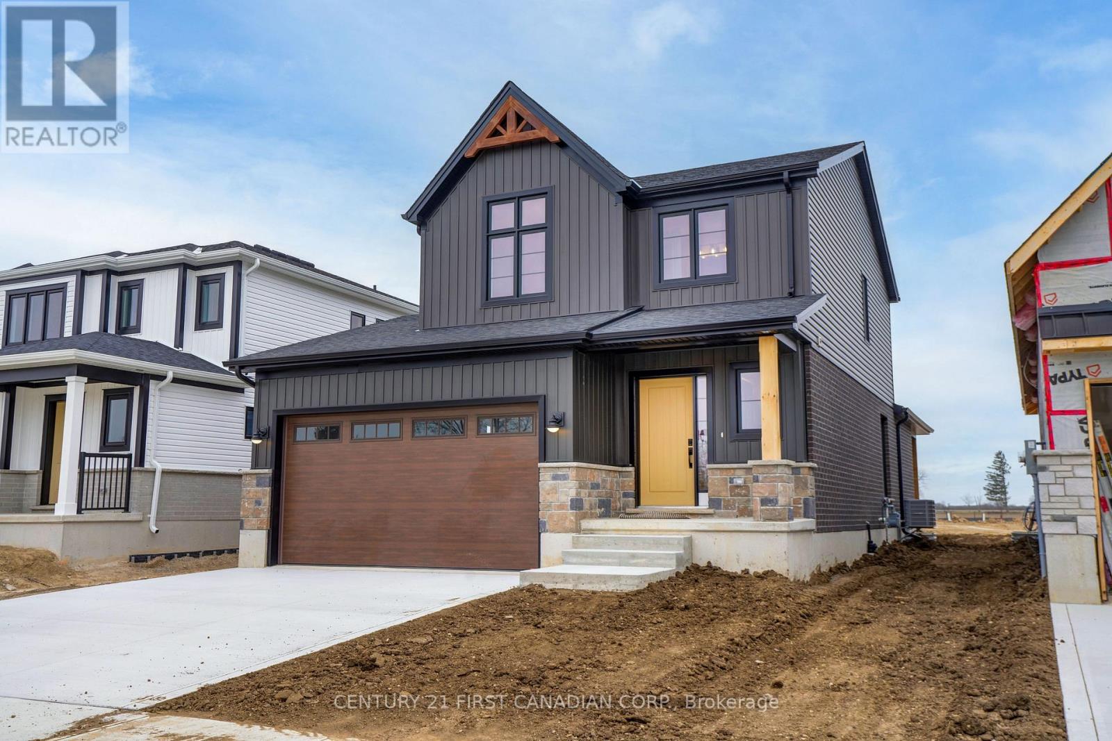 5 Postma Crescent, North Middlesex, Ontario  N0M 1A0 - Photo 3 - X13843006