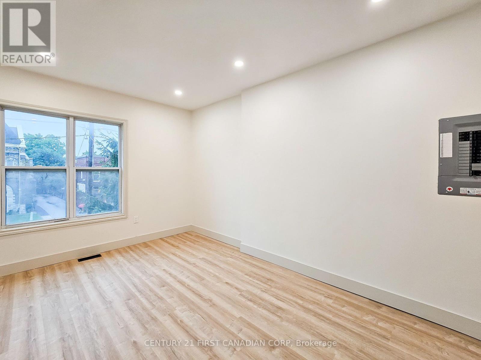 Apt 2 - 859 Dundas Street, London East, Ontario  N5W 2Z8 - Photo 7 - X13843182