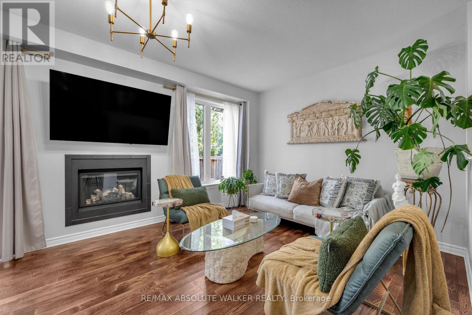 769 Hazelnut Crescent, Ottawa, Ontario  K1T 0K3 - Photo 4 - X13843002
