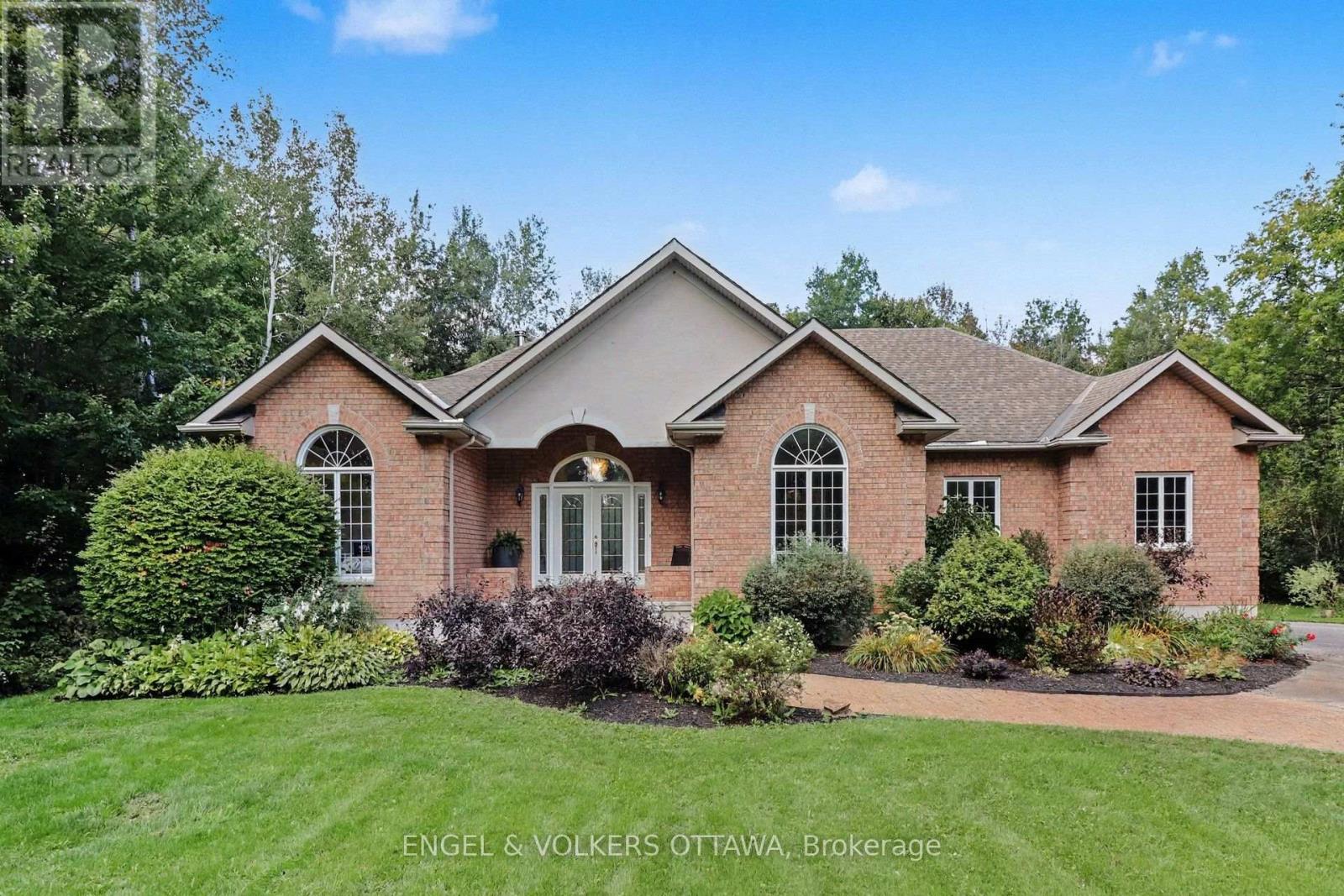 6235 Deermeadow Drive, Ottawa, Ontario  K4P 1M9 - Photo 2 - X13843008