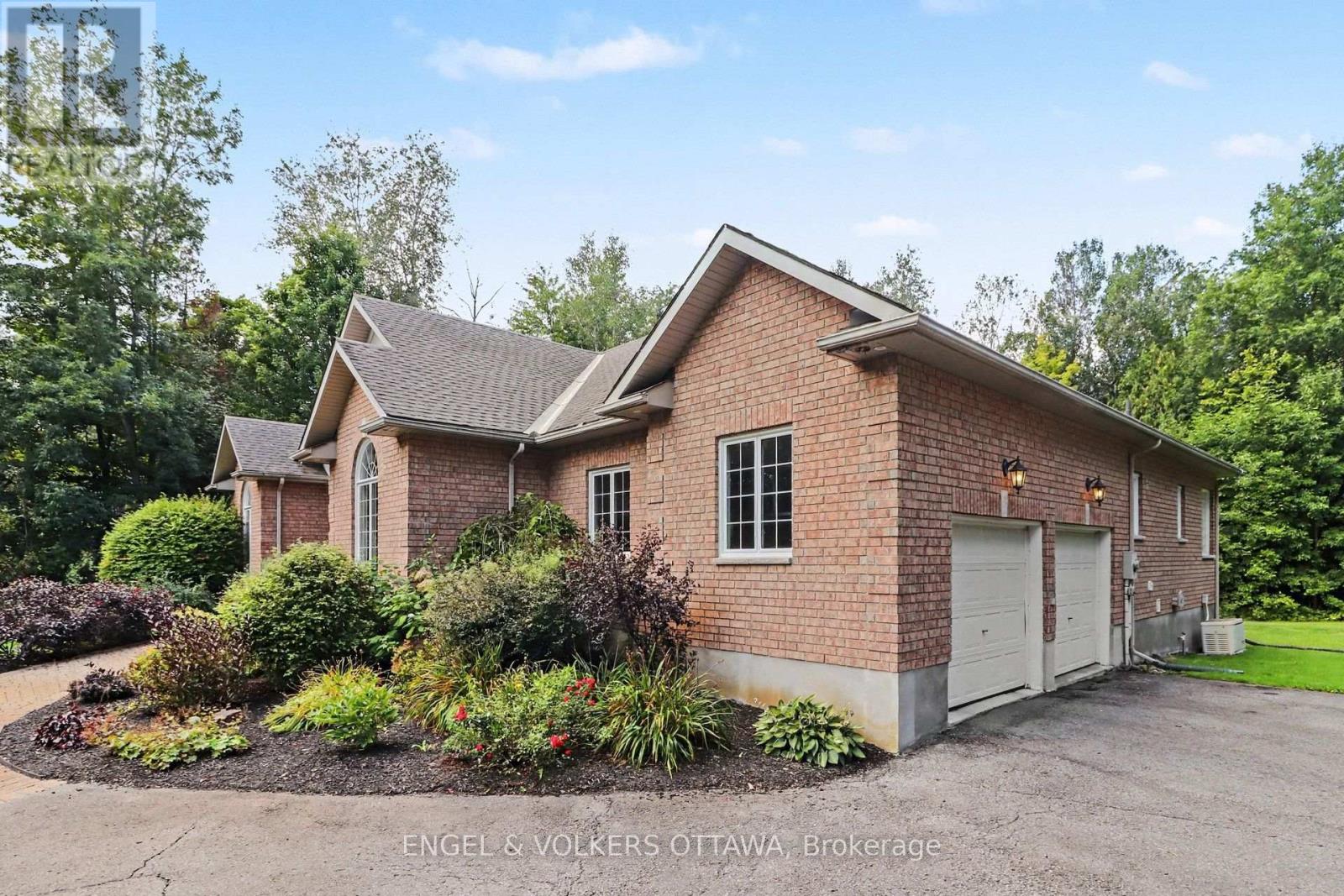 6235 Deermeadow Drive, Ottawa, Ontario  K4P 1M9 - Photo 3 - X13843008