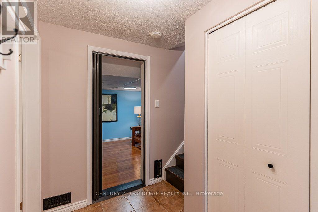 1137 Chimney Hill Way, Ottawa, Ontario  K1J 8Z7 - Photo 4 - X13843022